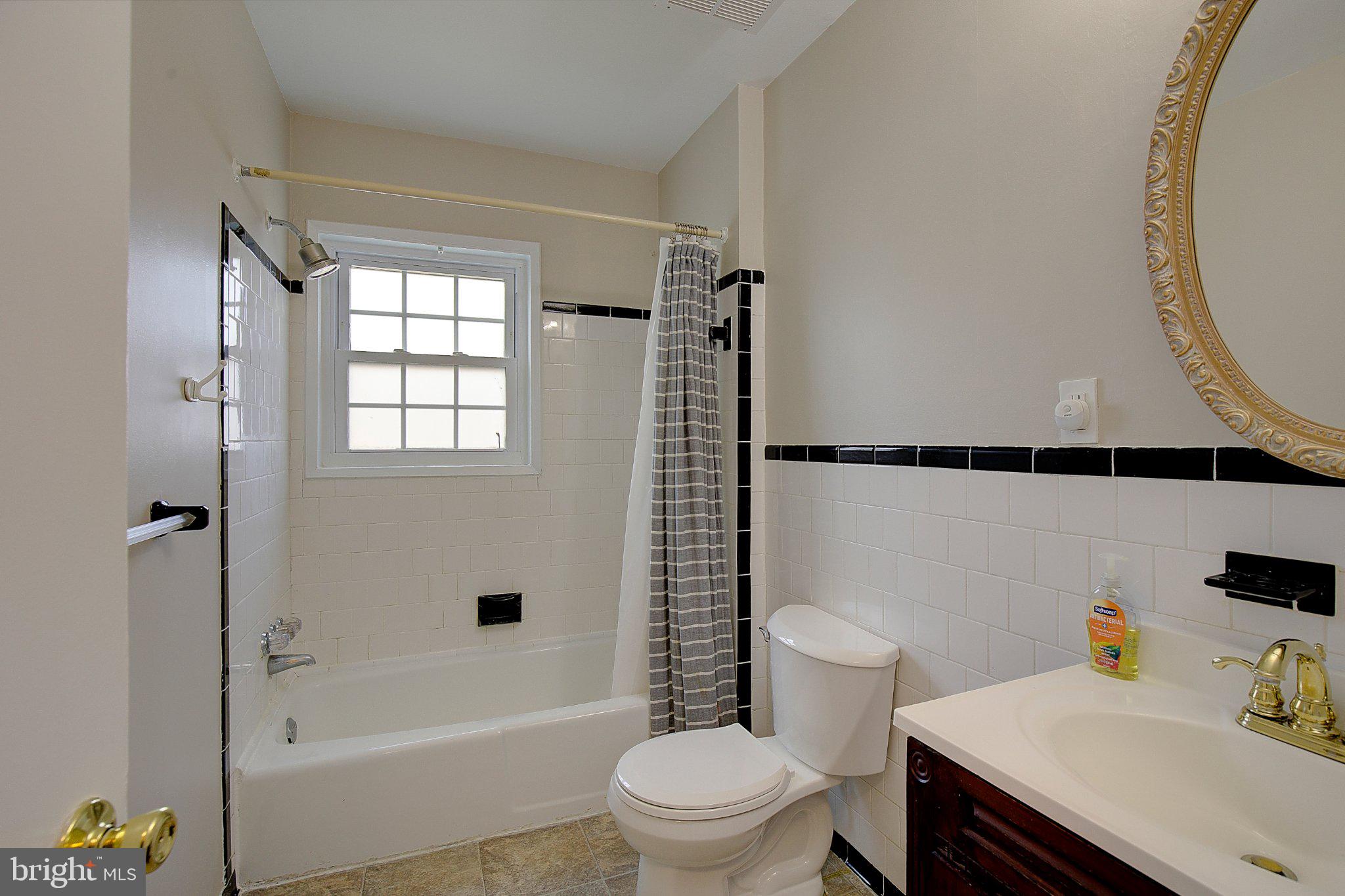 MONTPELIER VILLAGE - Residential