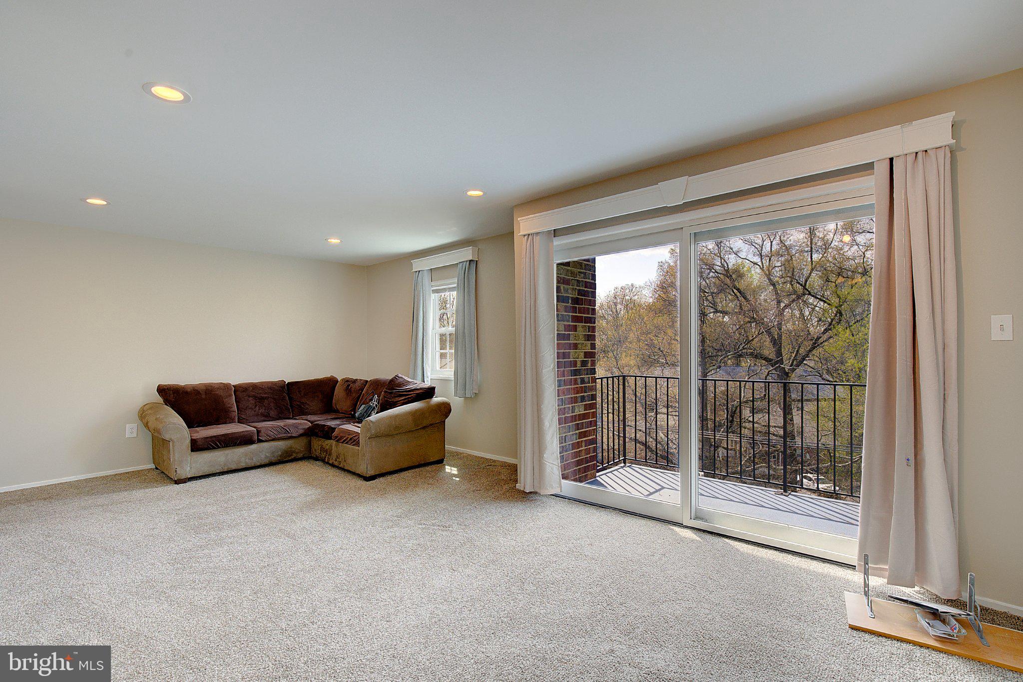 MONTPELIER VILLAGE - Residential