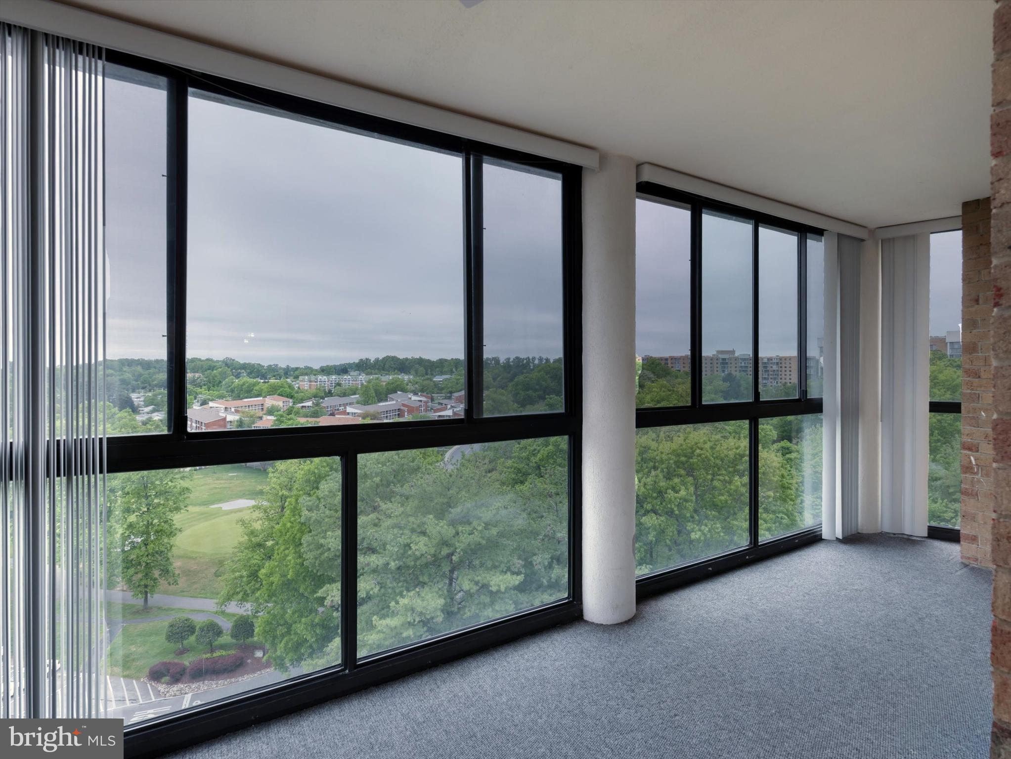 LEISURE WORLD - Residential