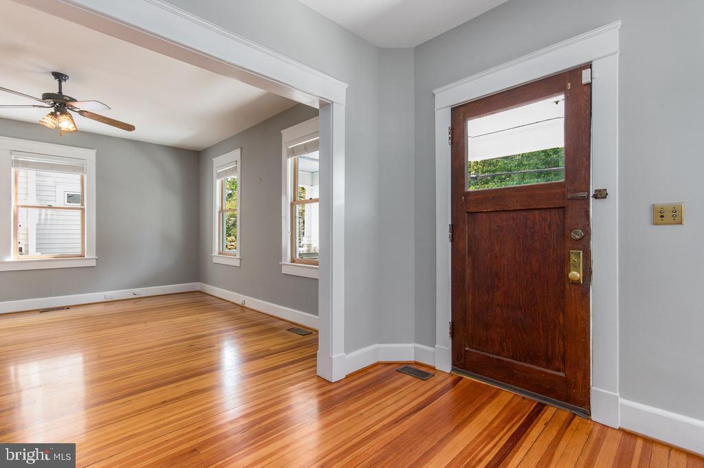 DOWNTOWN FREDERICKSBURG - Residential