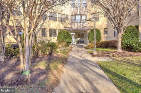 212 OAKWOOD STREET 212 SE B5 WASHINGTON DC 20032
