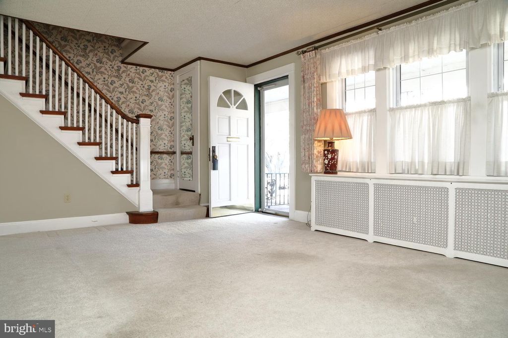 Photo of 914 Virginia Avenue, Lancaster, PA 17603 (MLS # PALA2047316)