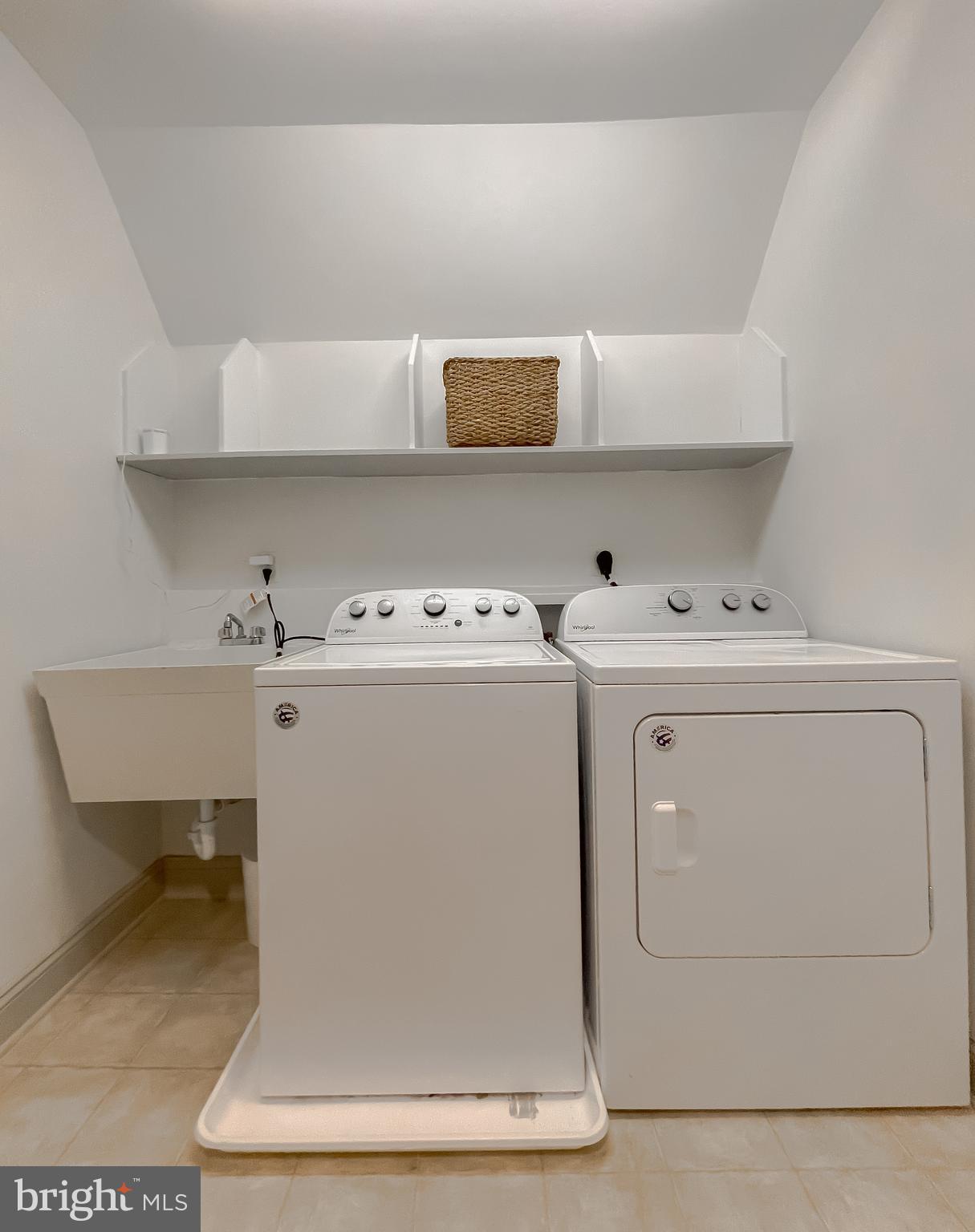 PORTOBELLO ESTATES - Residential