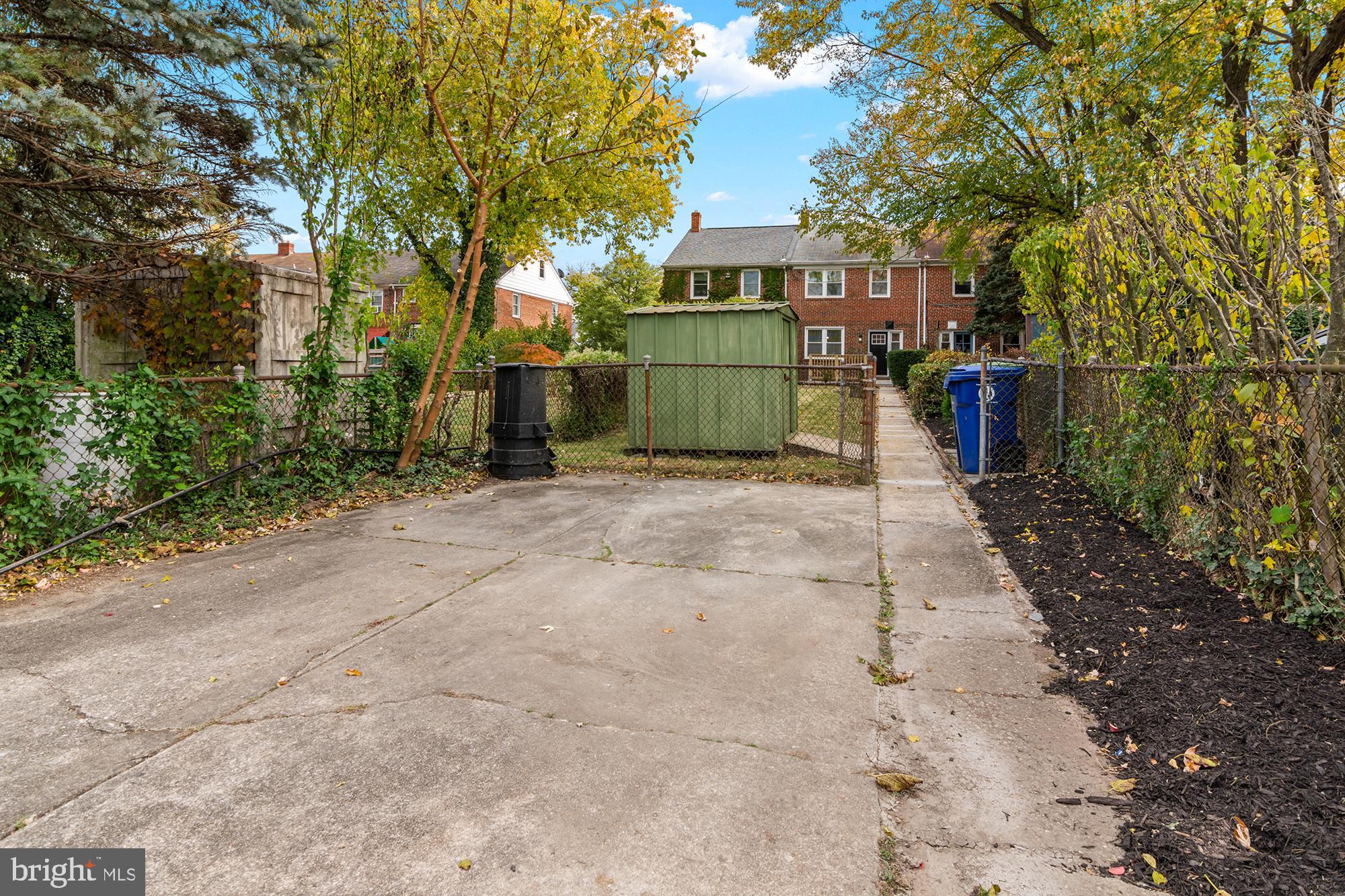 IDLEWOOD - Residential