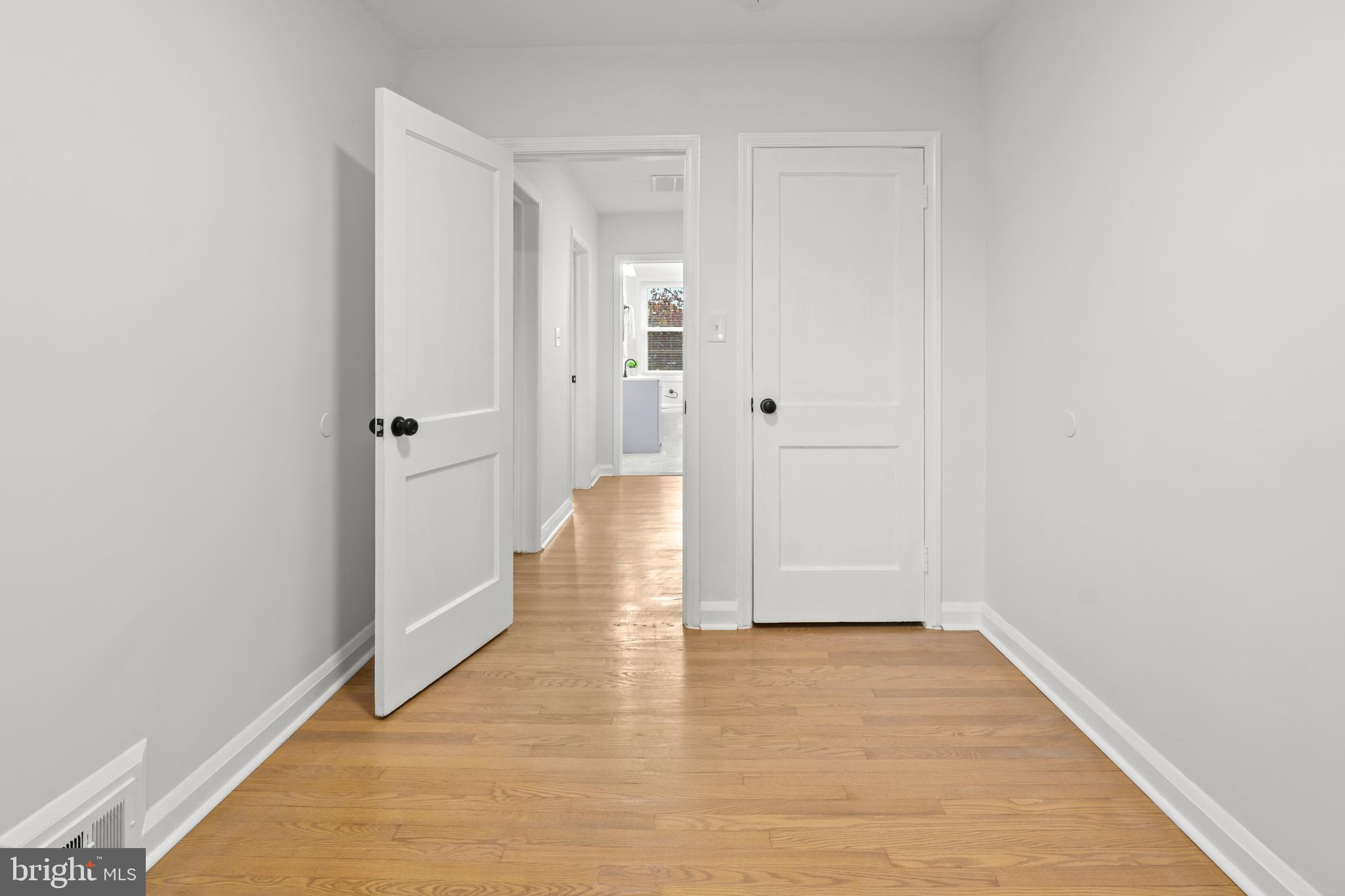 IDLEWOOD - Residential