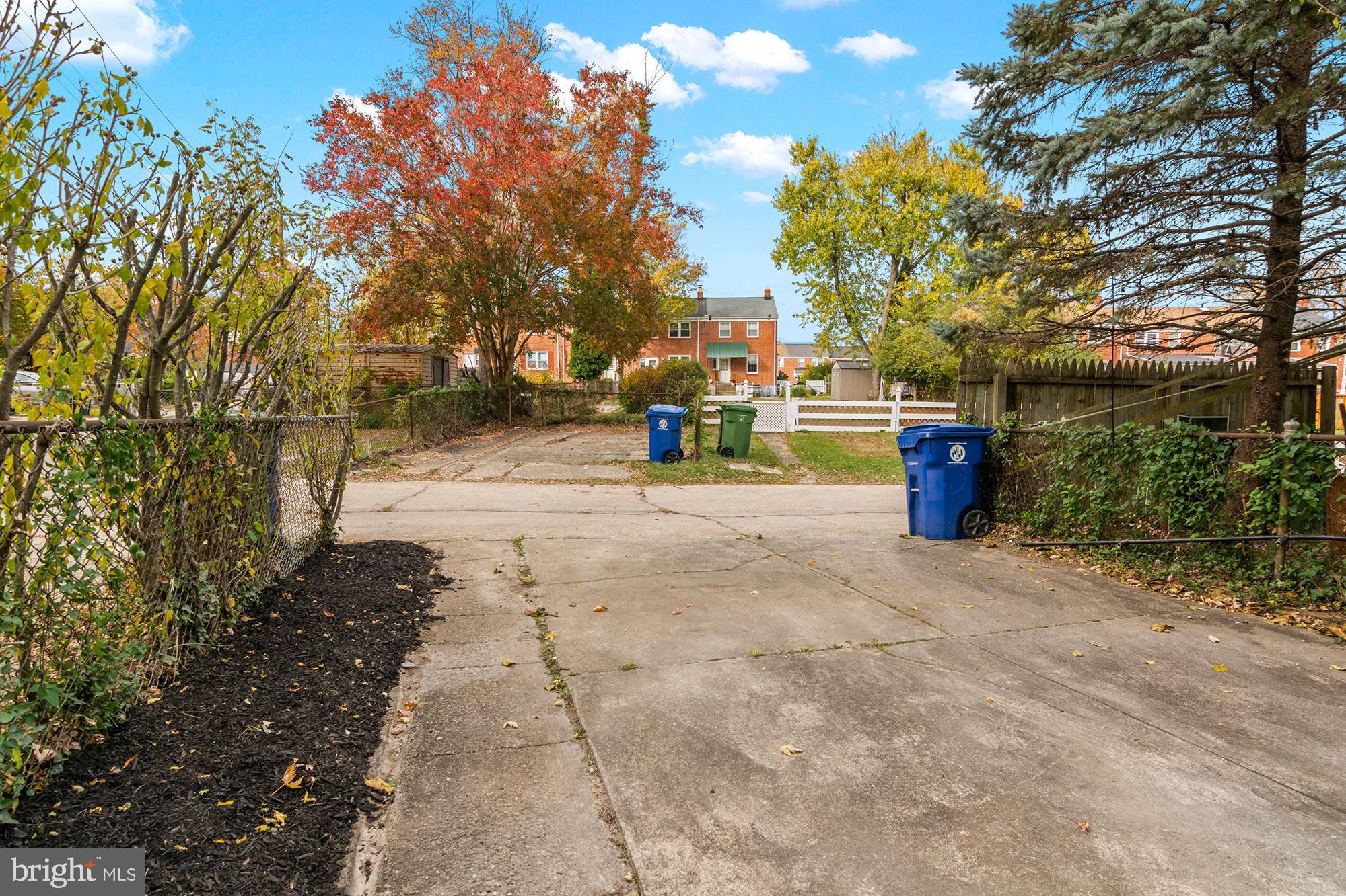 IDLEWOOD - Residential