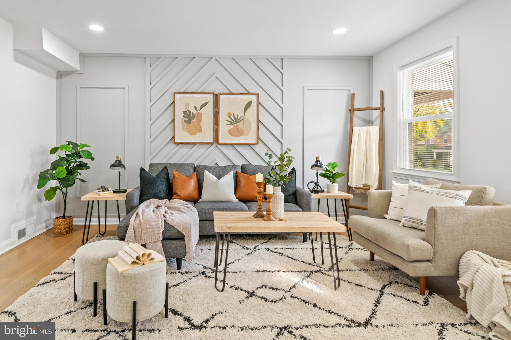 IDLEWOOD - Residential