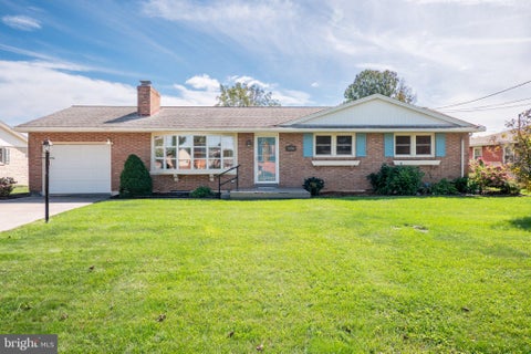 Photo of 206 W Mckinley Avenue, MYERSTOWN, PA 17067 (MLS # PALN2028426)
