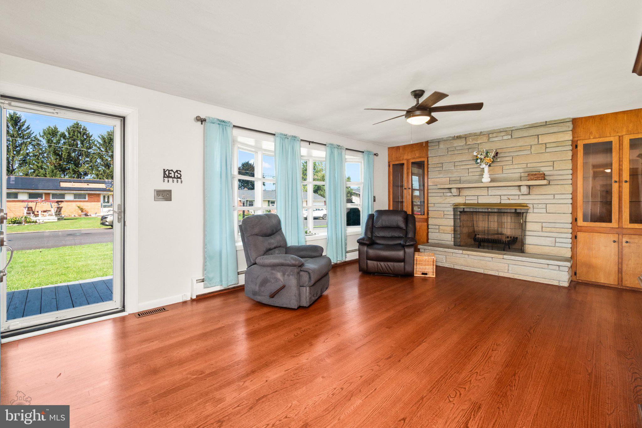 206 W MCKINLEY AVENUE