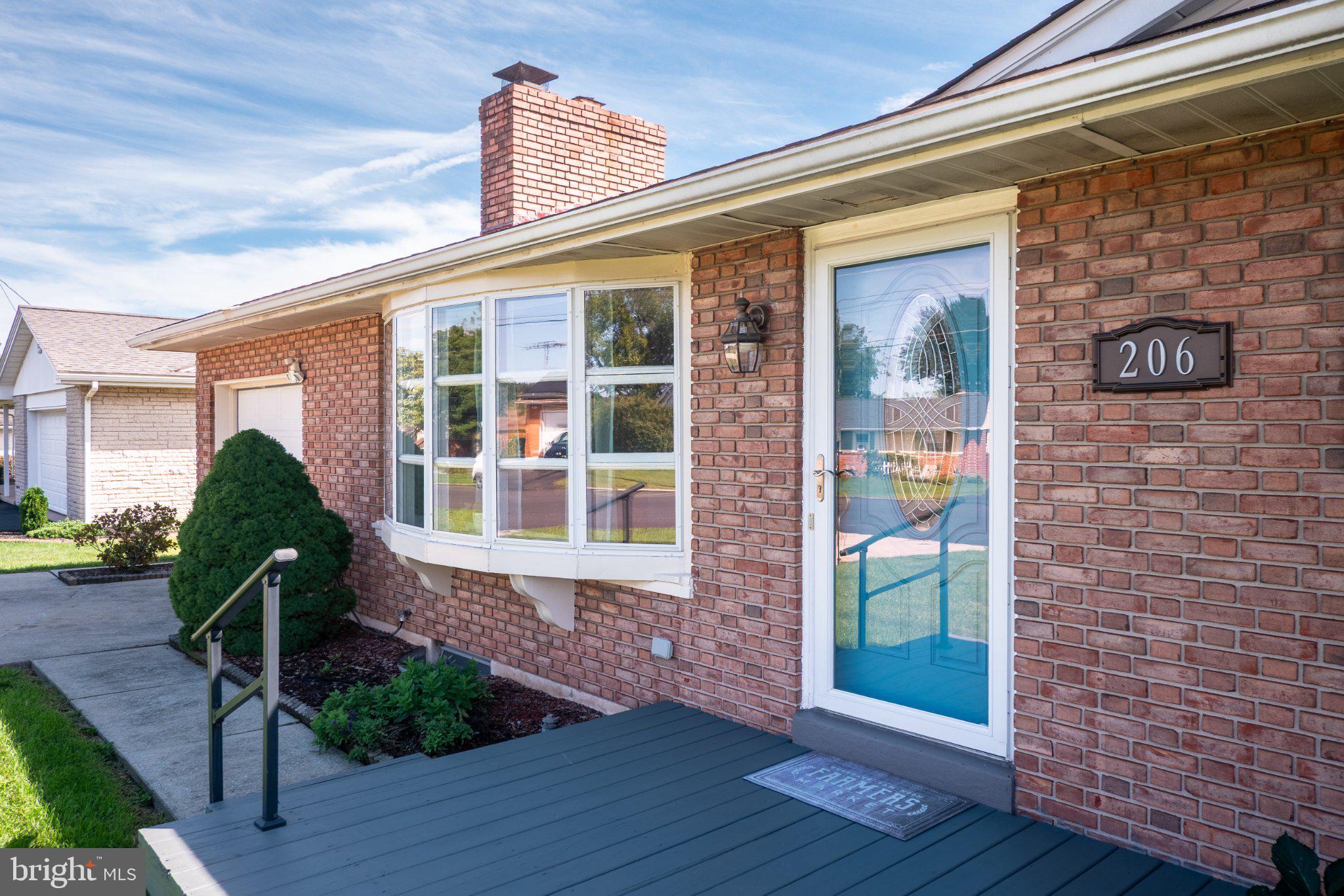 206 W MCKINLEY AVENUE