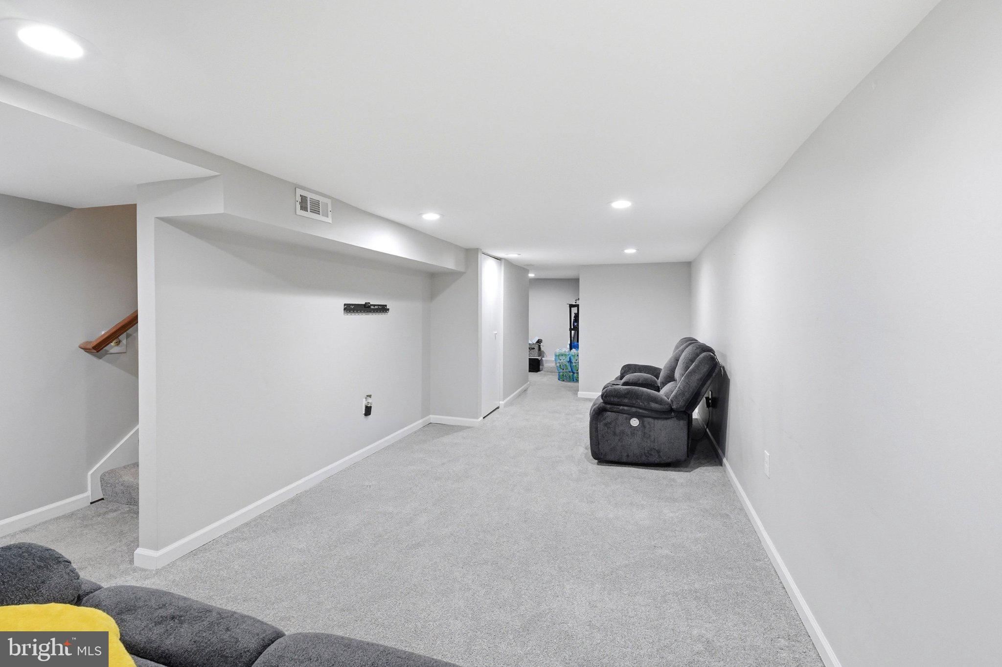 MAYFIELD - Residential
