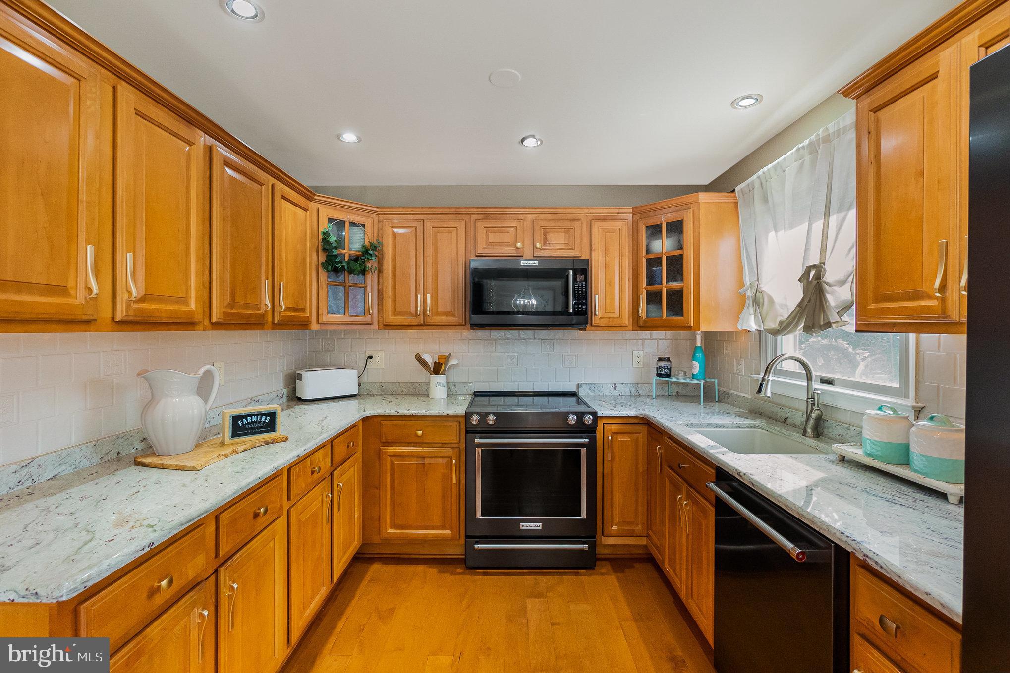 PERRY HALL - Residential