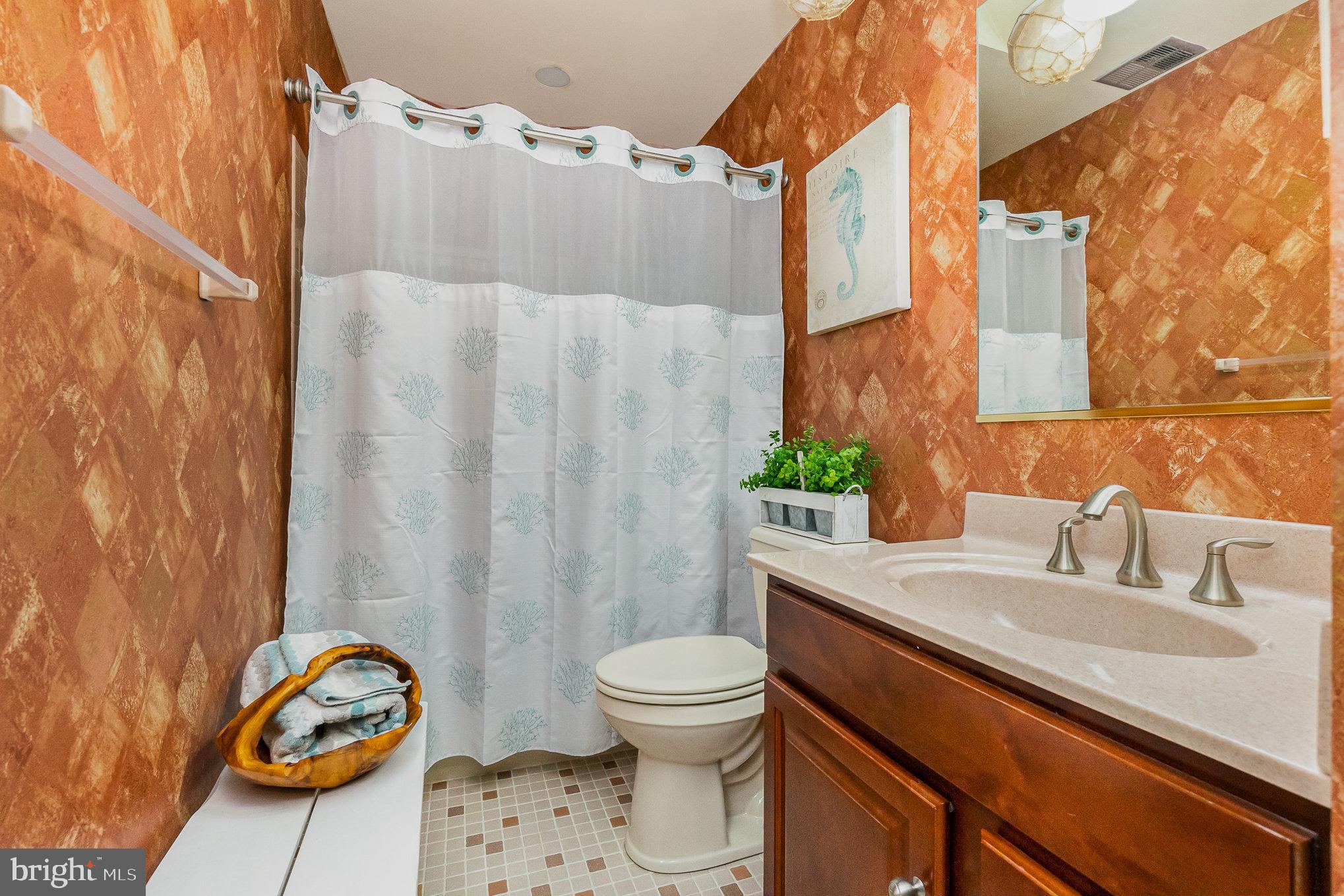 PERRY HALL - Residential