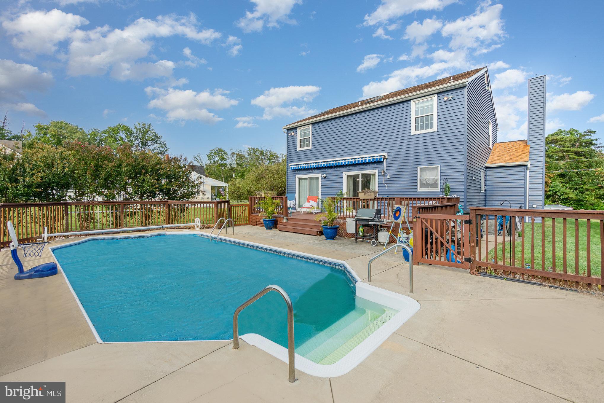 PERRY HALL - Residential