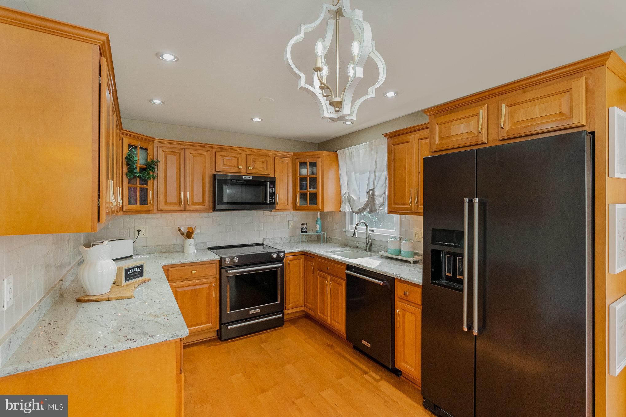 PERRY HALL - Residential