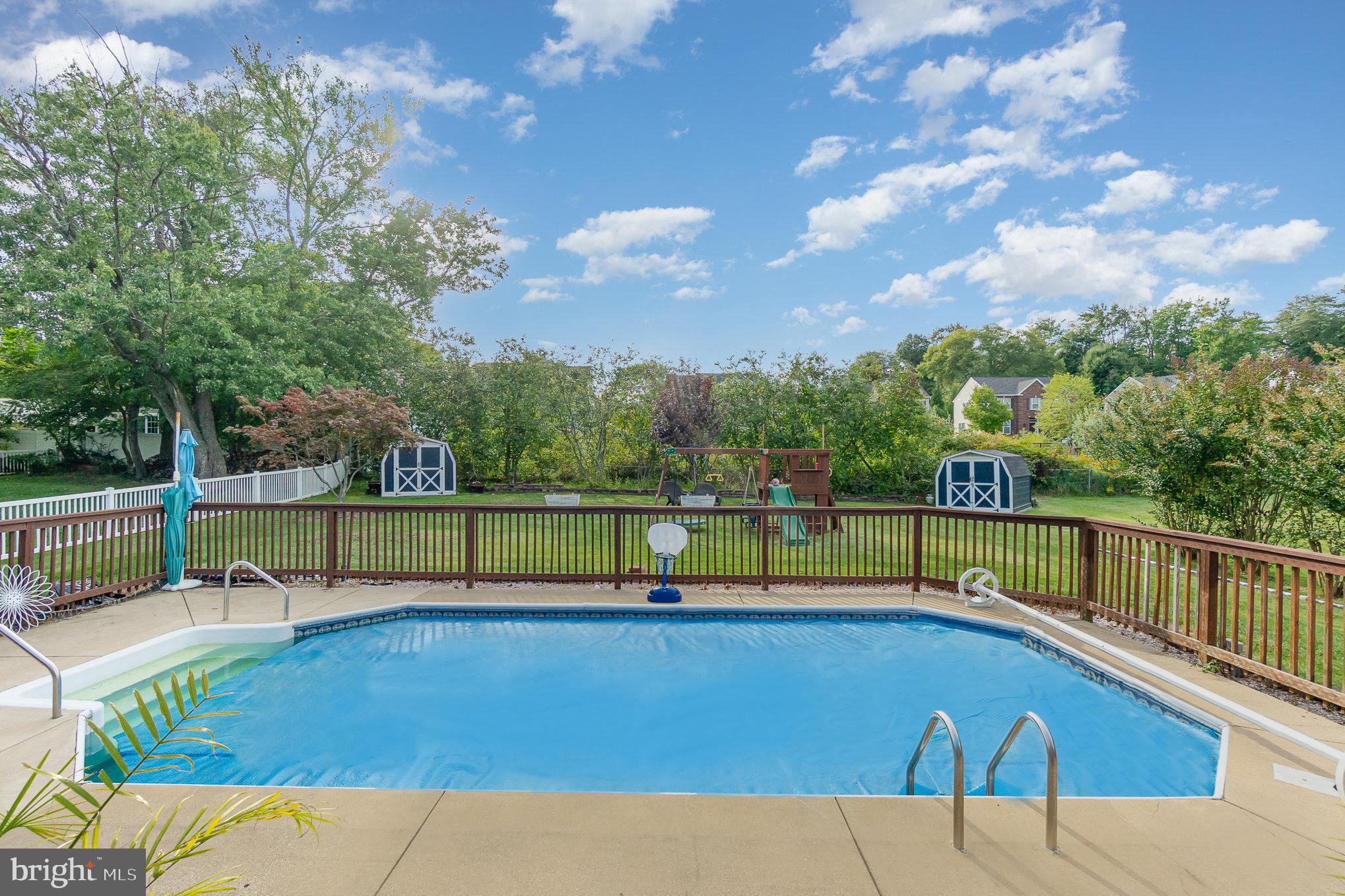 PERRY HALL - Residential