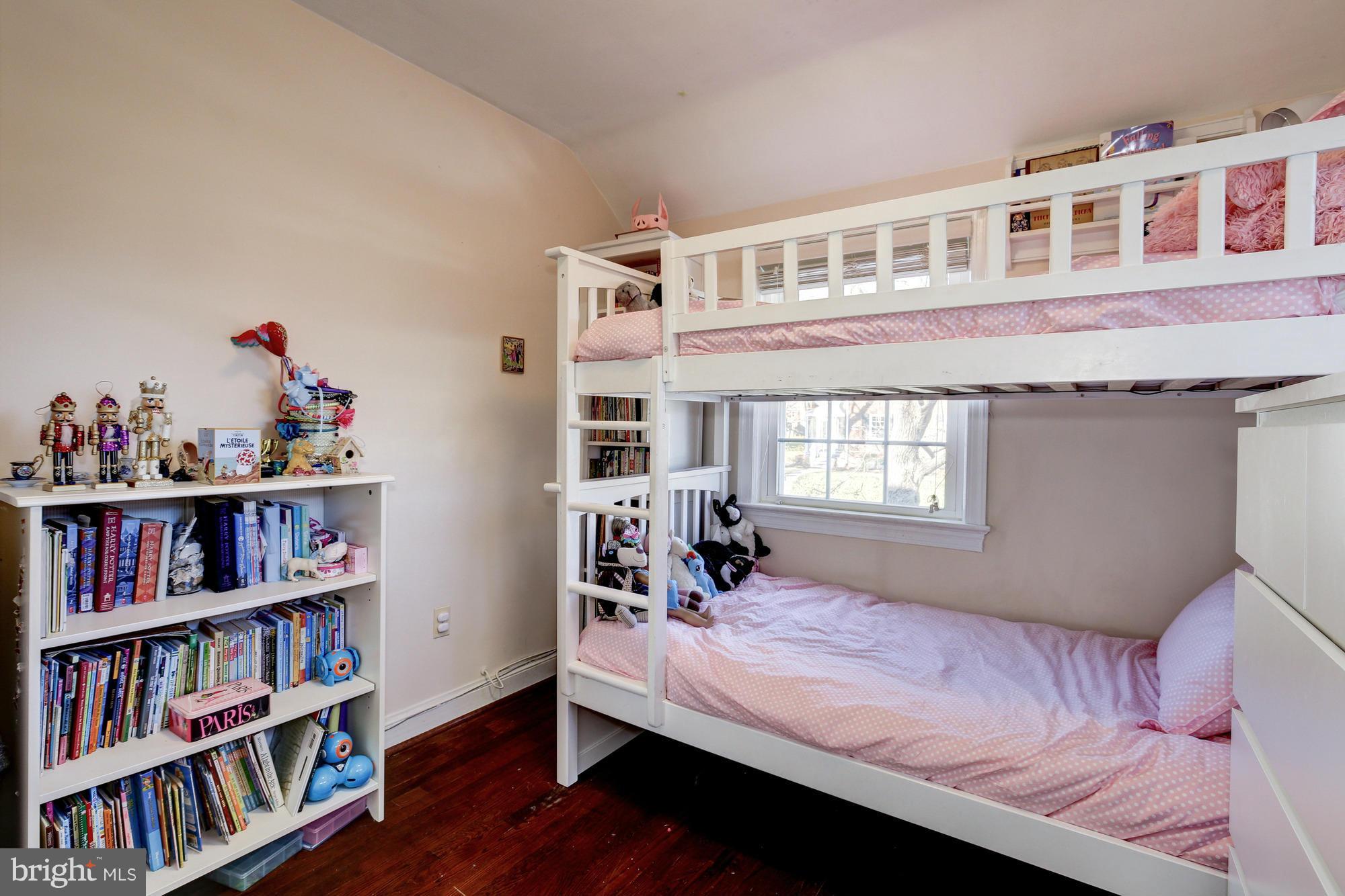 ARLINGTON FOREST - Residential