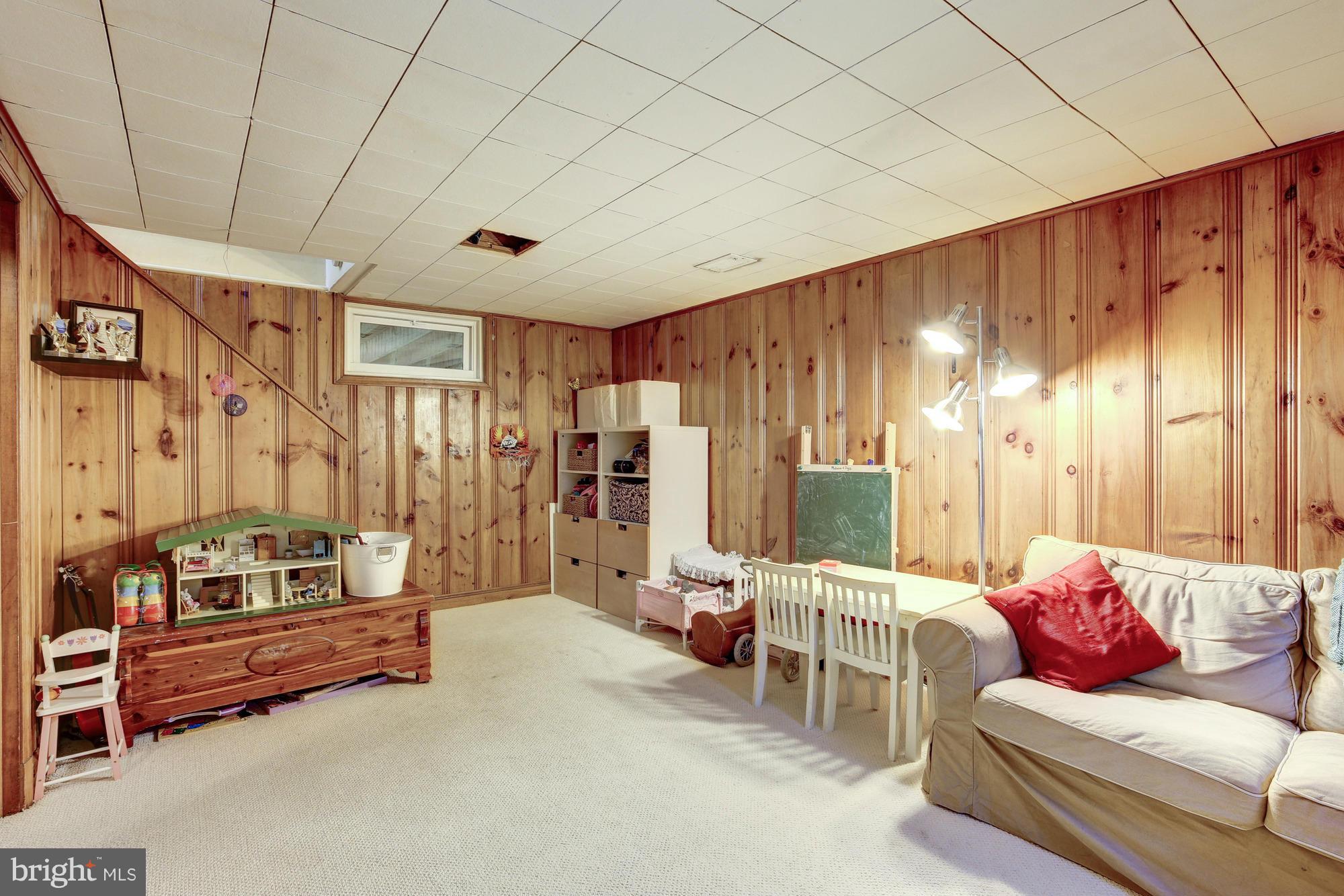 ARLINGTON FOREST - Residential