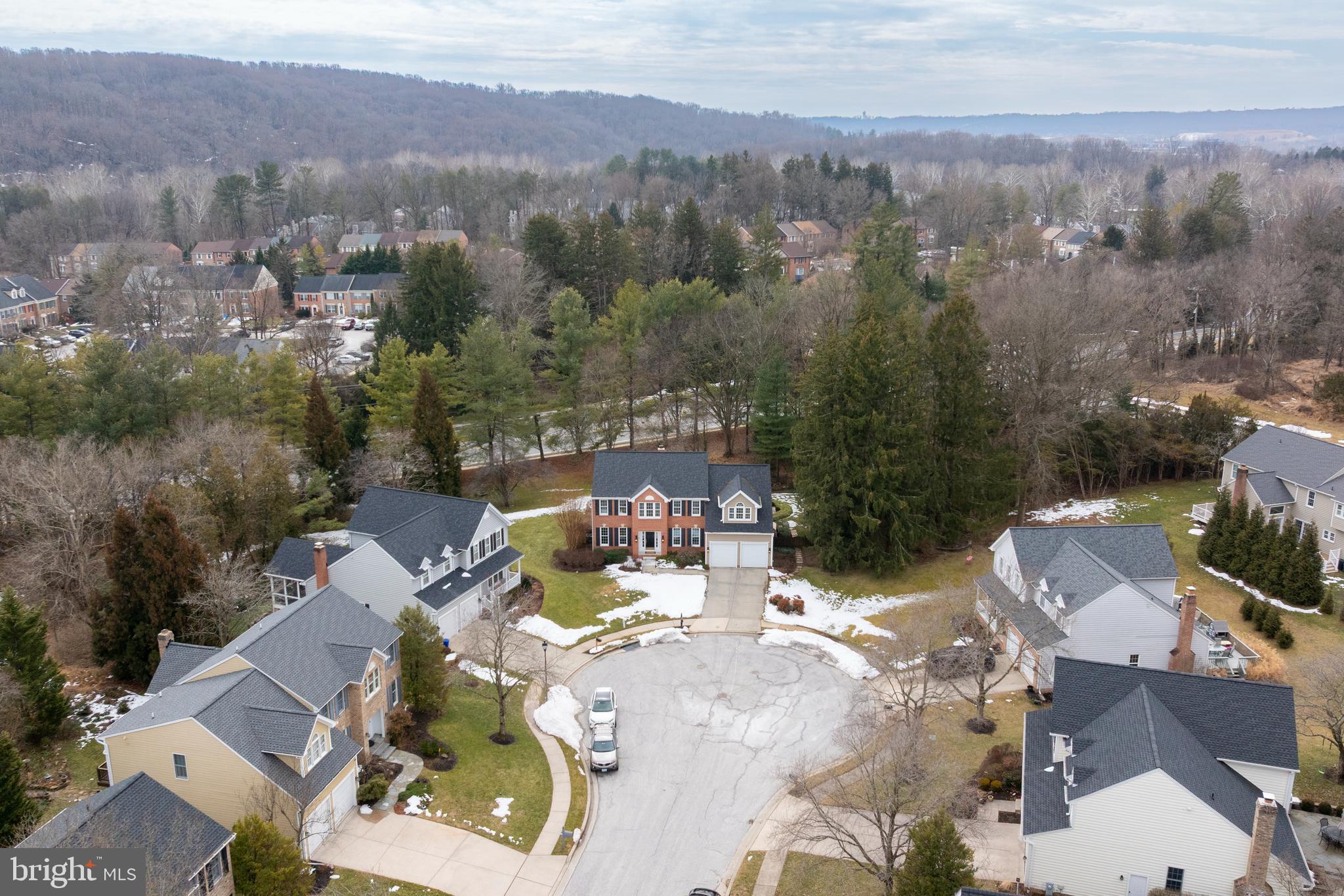 HUNTERS RUN - Residential