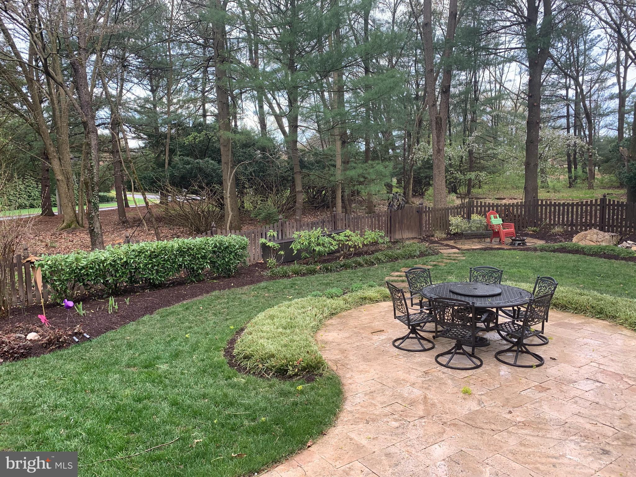 HUNTERS RUN - Residential