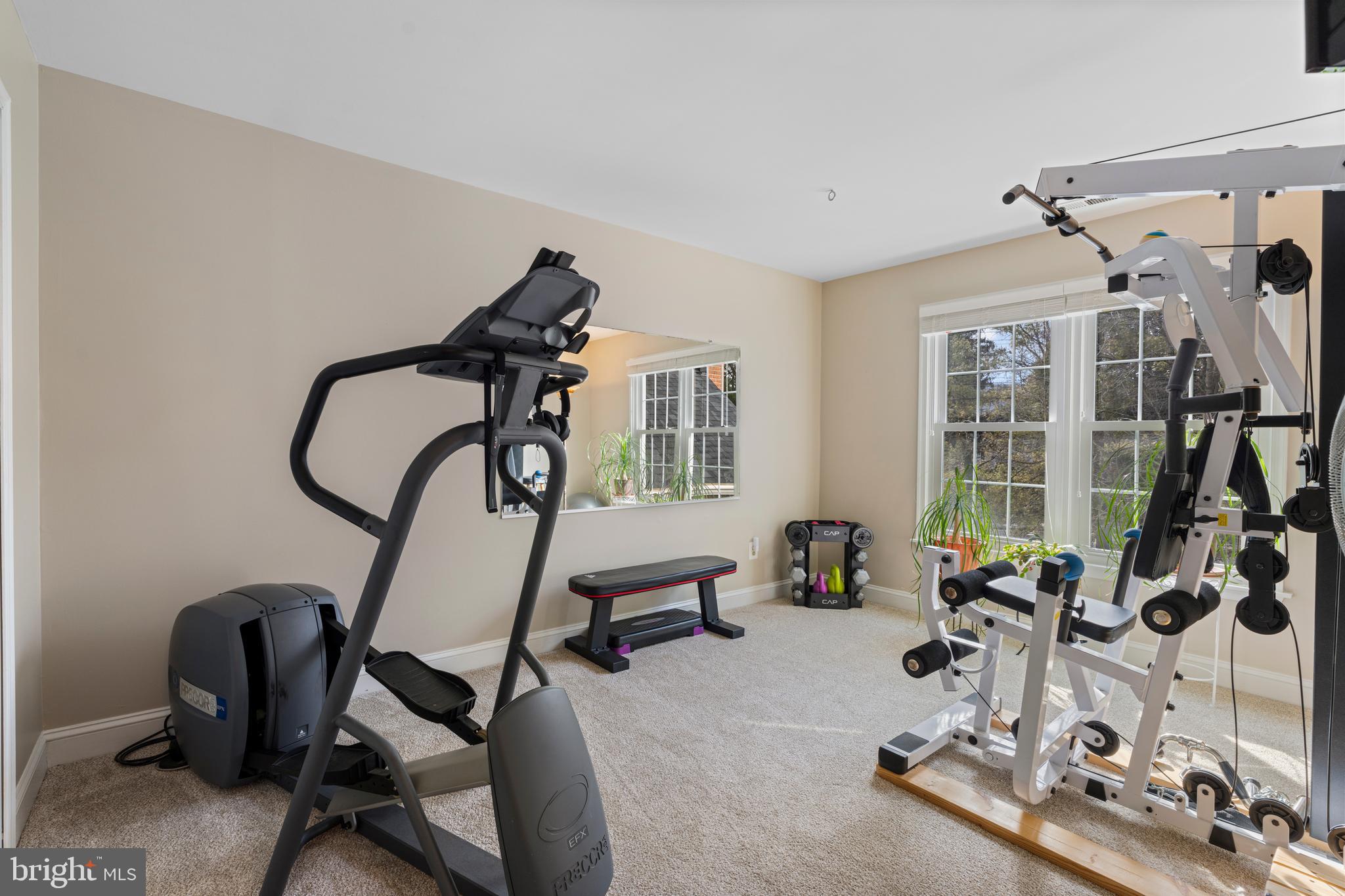 HUNTERS RUN - Residential