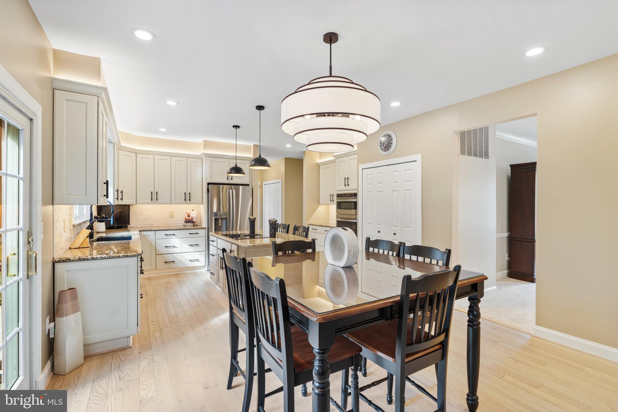 HUNTERS RUN - Residential