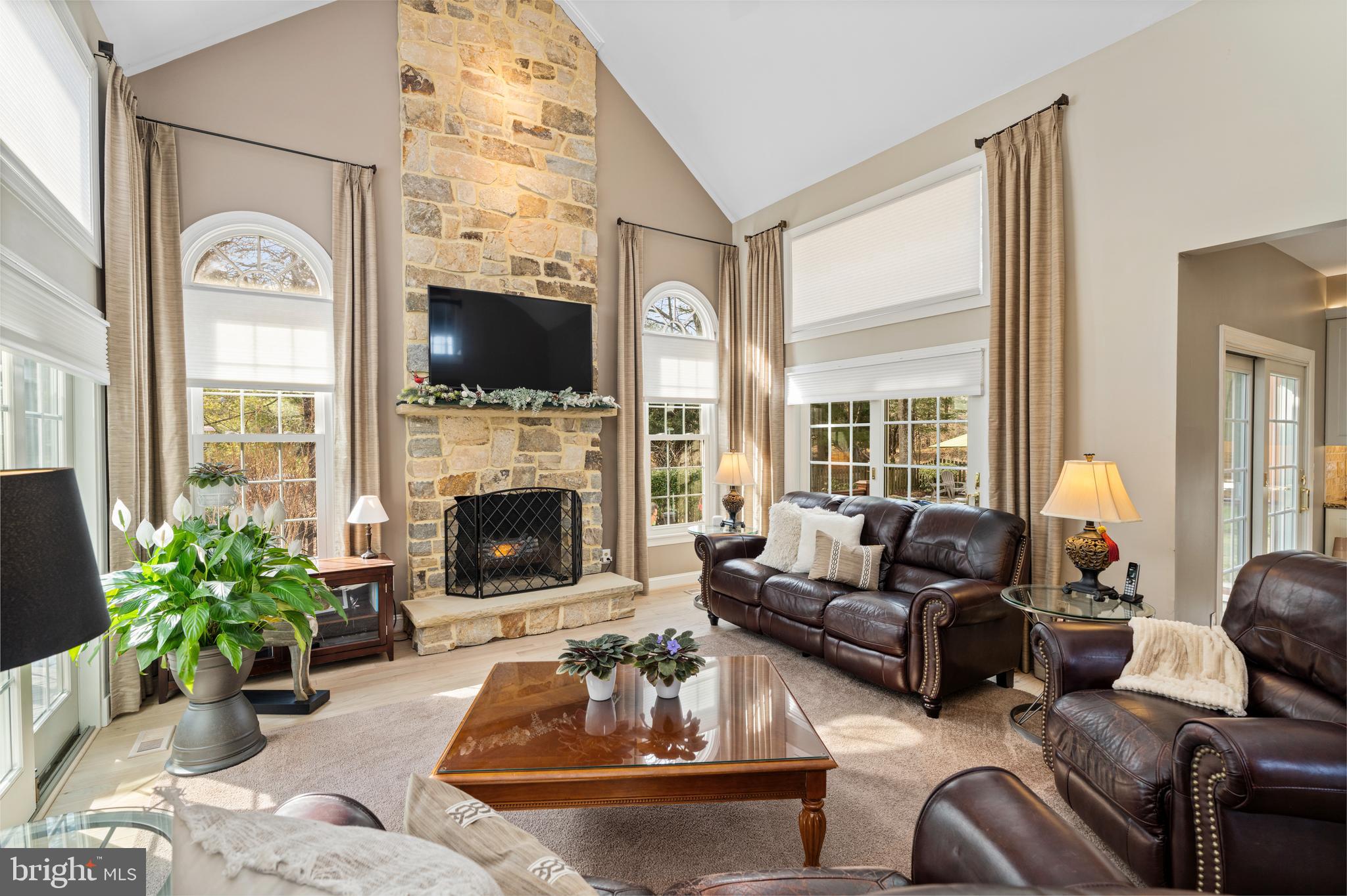 HUNTERS RUN - Residential