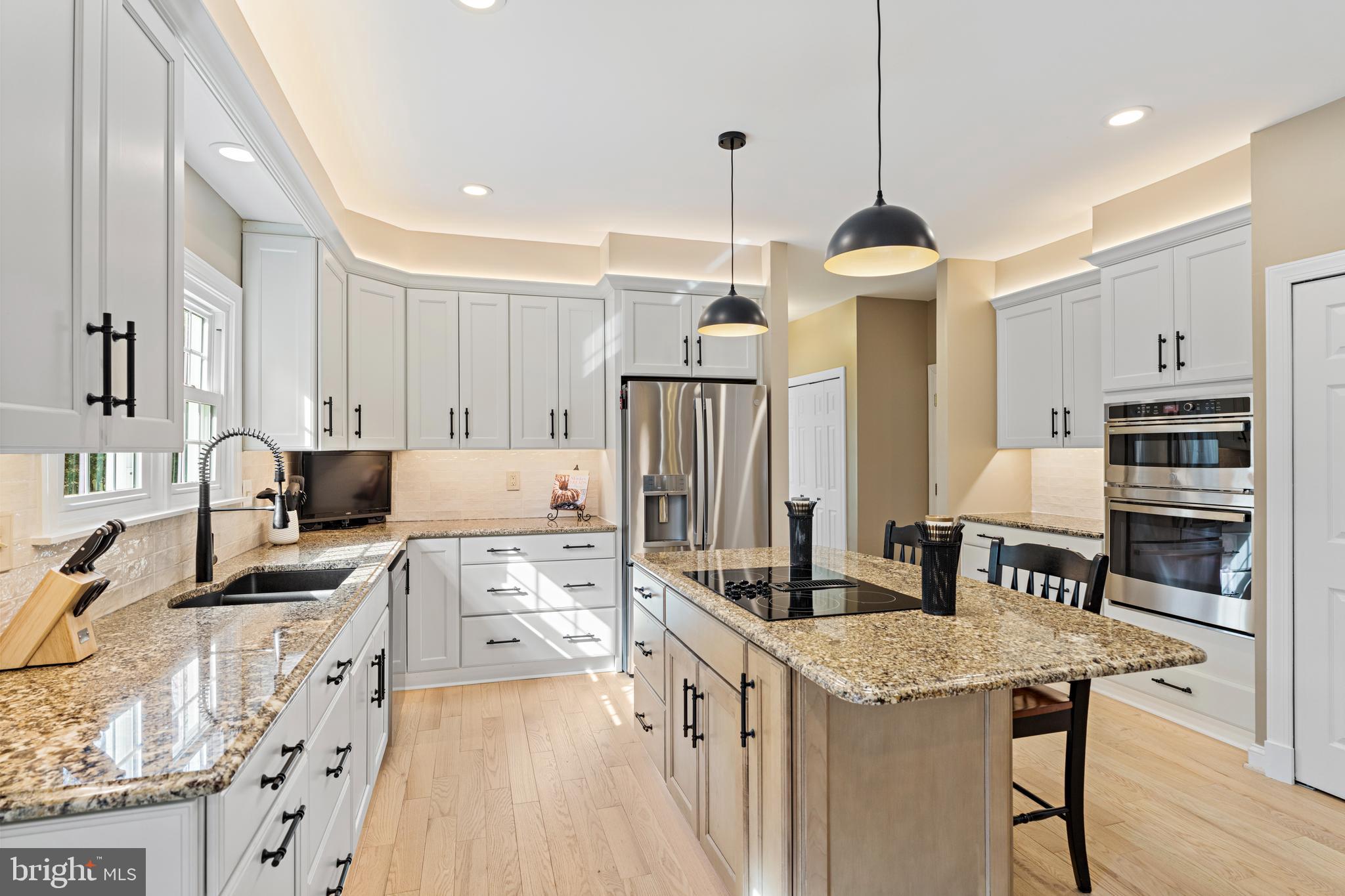 HUNTERS RUN - Residential