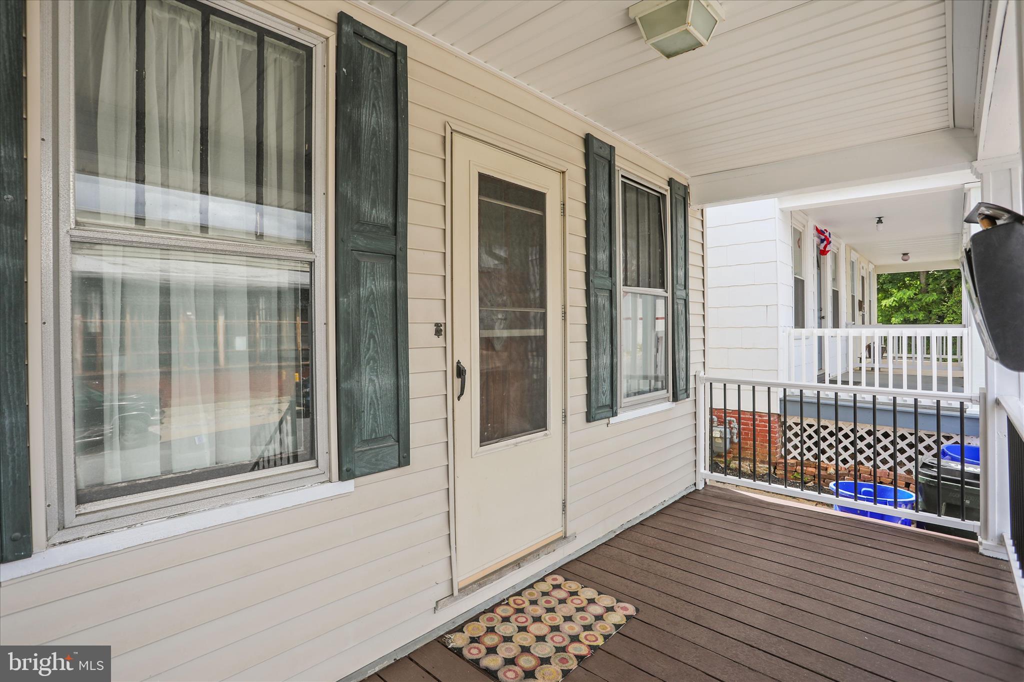 1038 W. LOCUST STREET