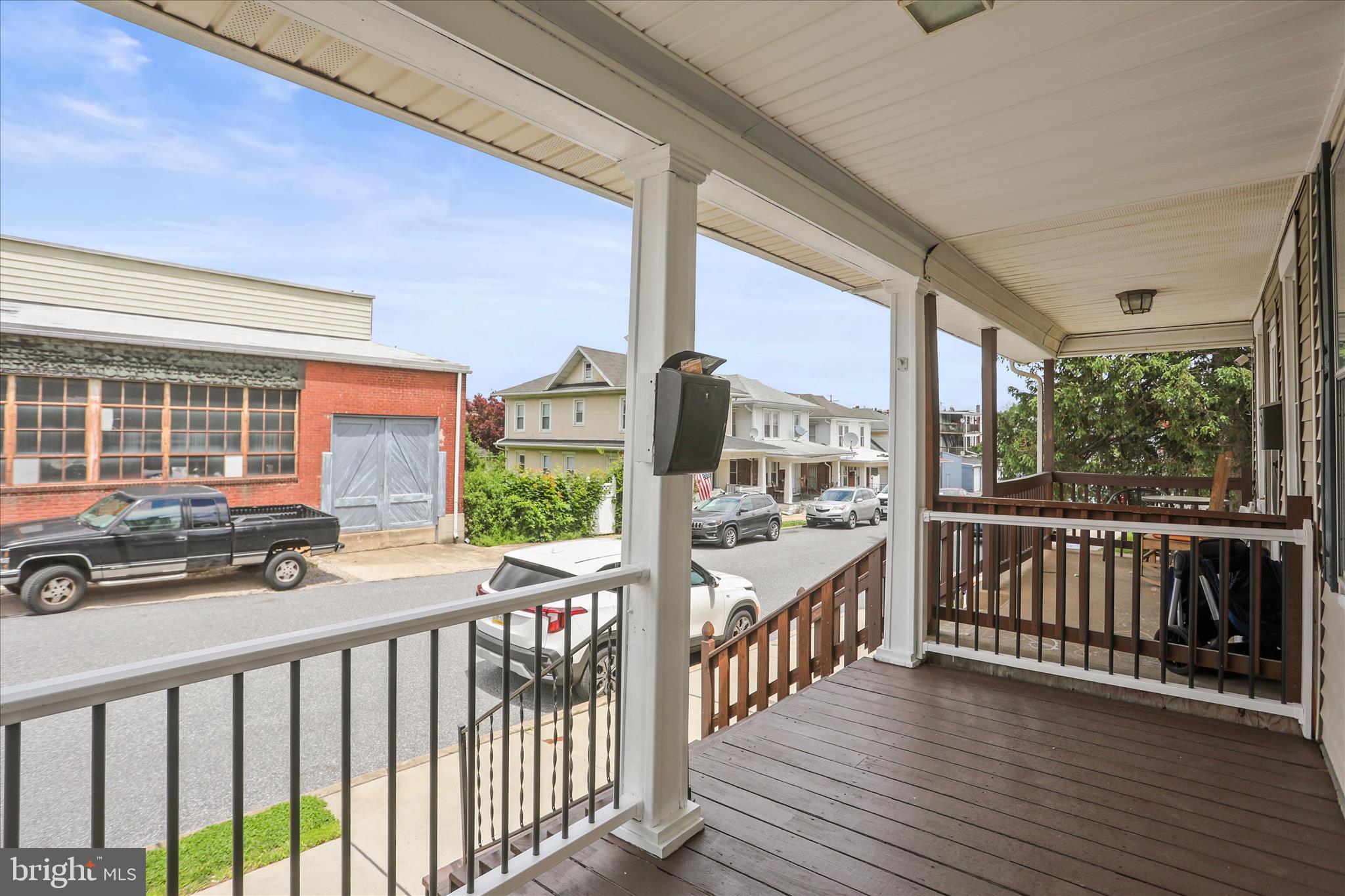 1038 W. LOCUST STREET