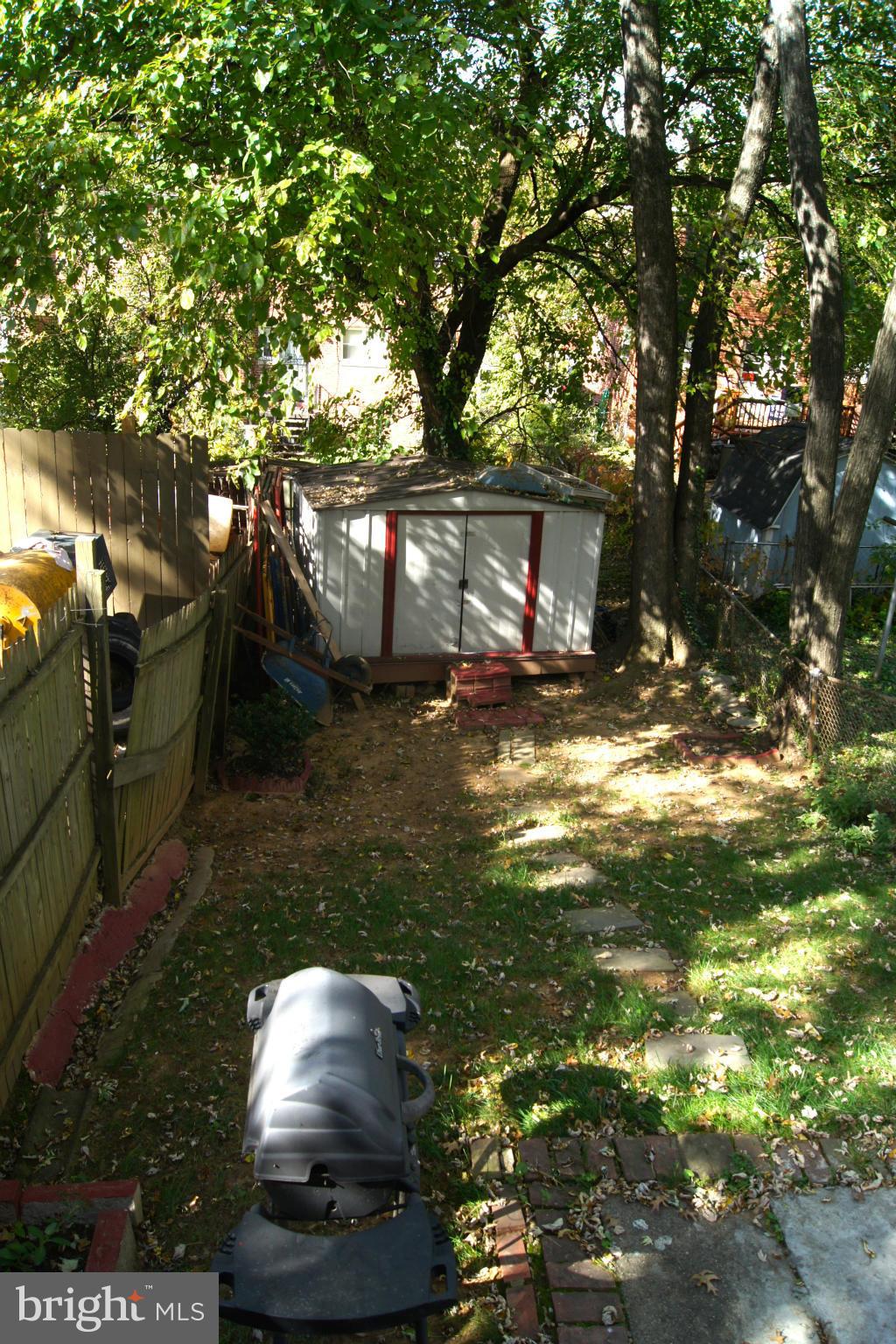 WOOD MANOR - Residential