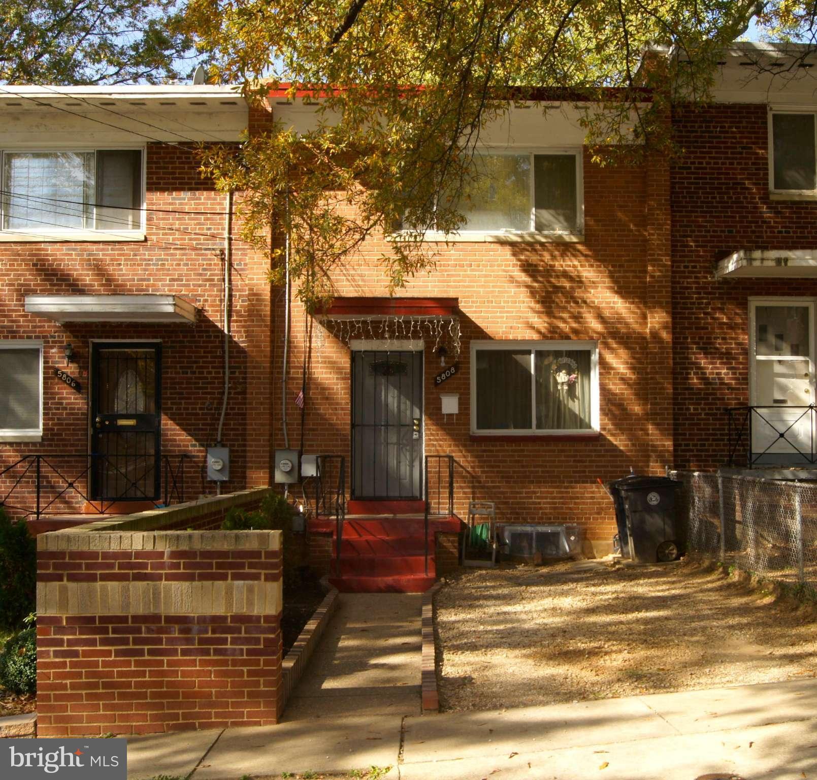 WOOD MANOR - Residential