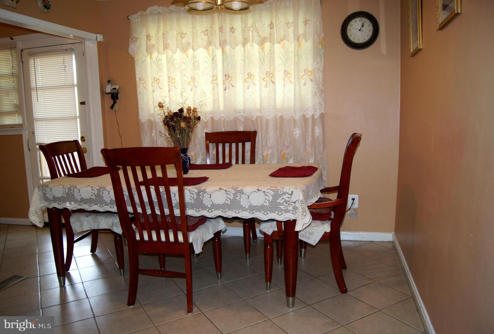 WOOD MANOR - Residential