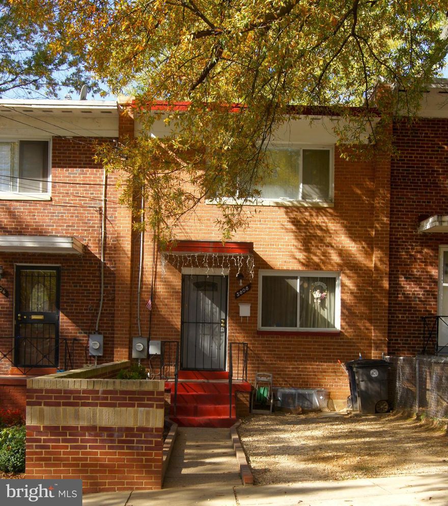 RECENTLY UPDATED TOWNHOUSE WITH FRESH PAINT THROUGHOUT AND MORE. SPACIOUS 2 BEDROOM 2 FULL BATH, HOME HAS A FORMAL LIVING ROOM, DINING ROOM, KITCHEN AND FULL BASEMENT. ENJOY THE NICE SIZED FENCED BACKYARD WITH DECK. WALKING DISTANCE TO METRO, PUBLIC TRANSPORTATION, SHOPPINGS CENTER AND PG PLAZA. LOCATION! LOCATION! LOCATION!