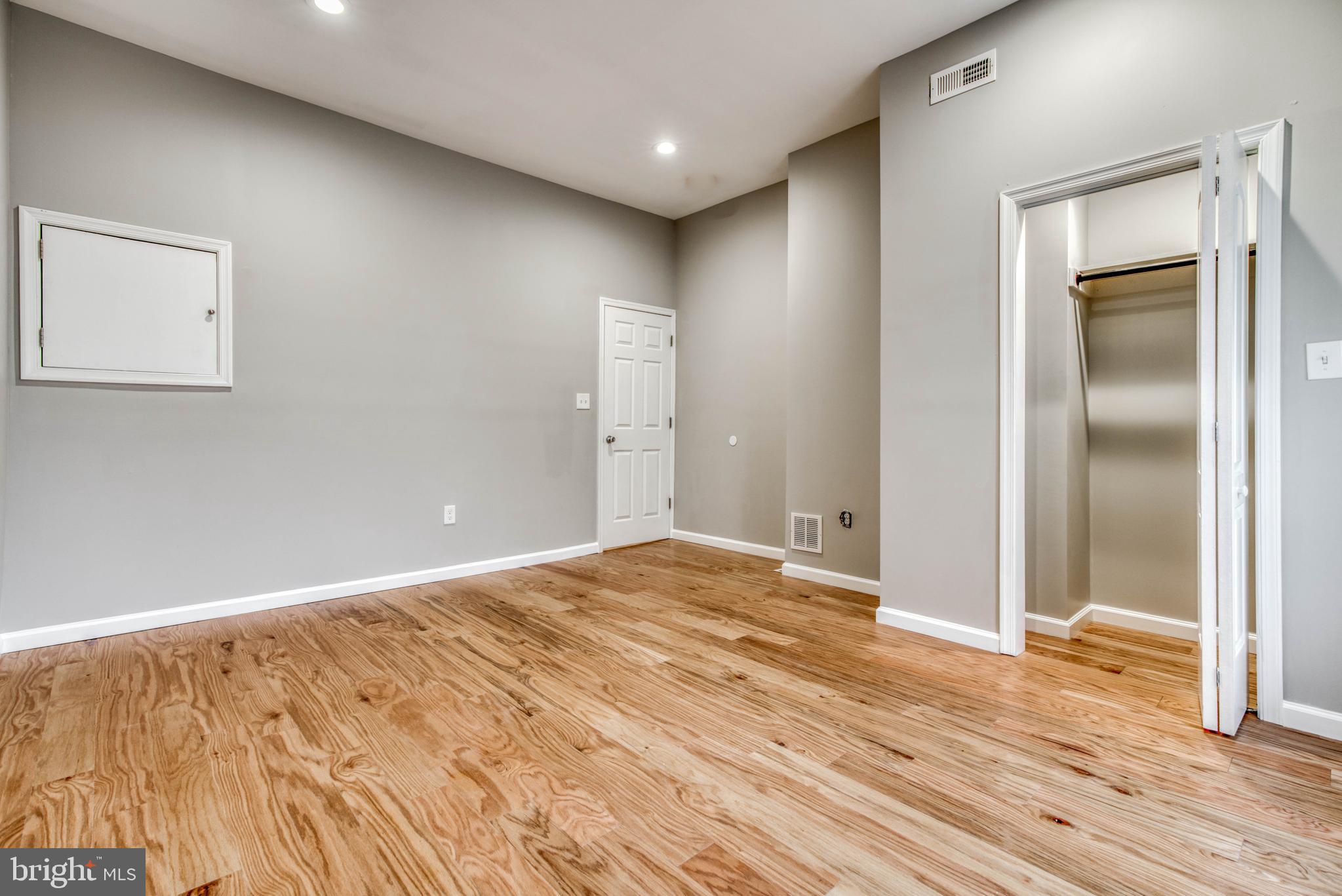 BARCLAY - Residential