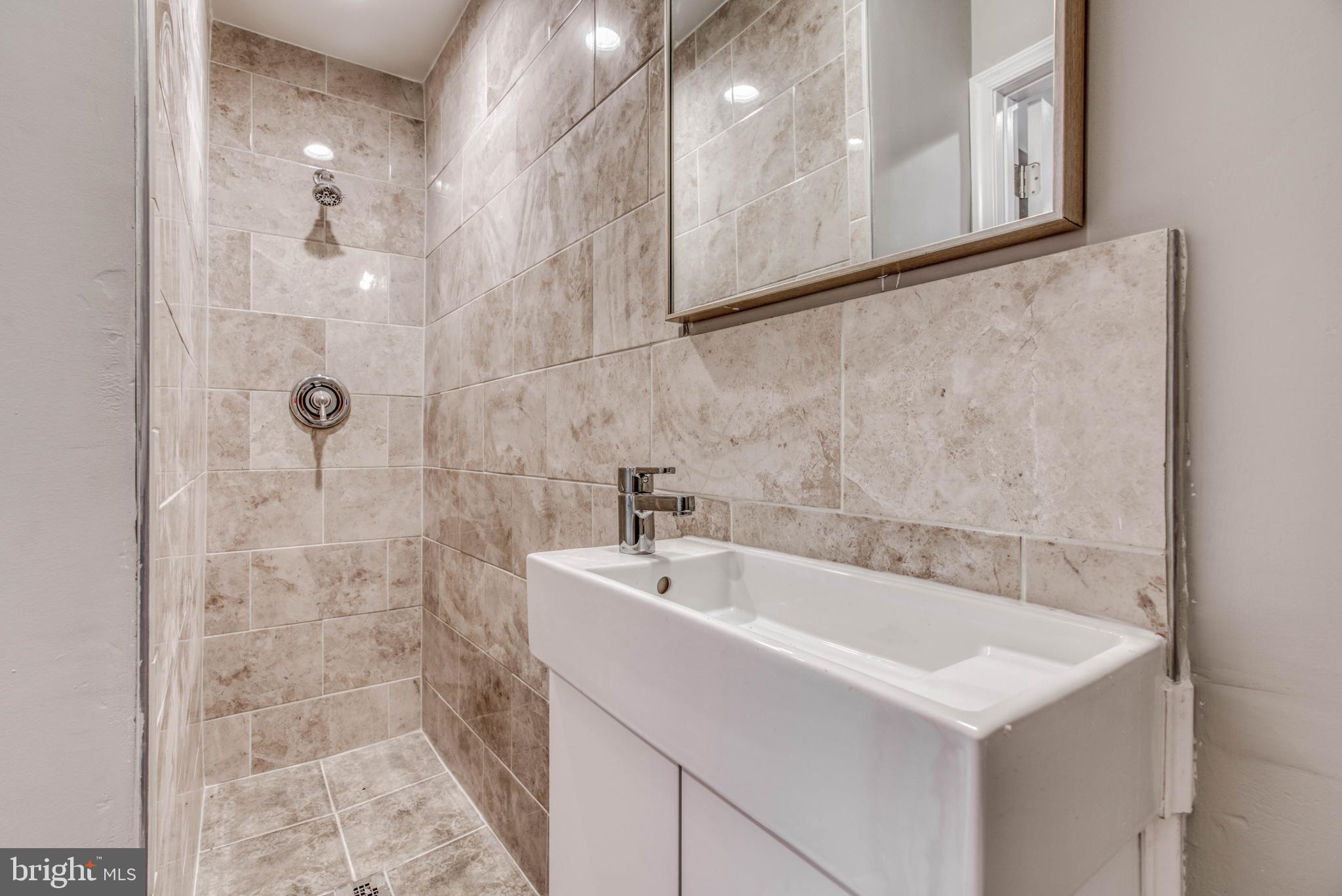 BARCLAY - Residential