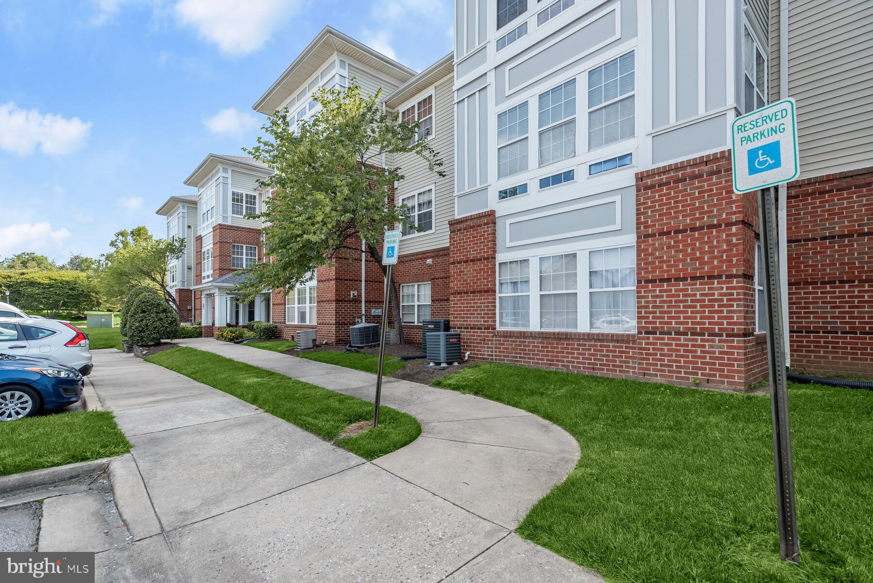 CAMERON GROVE - Residential