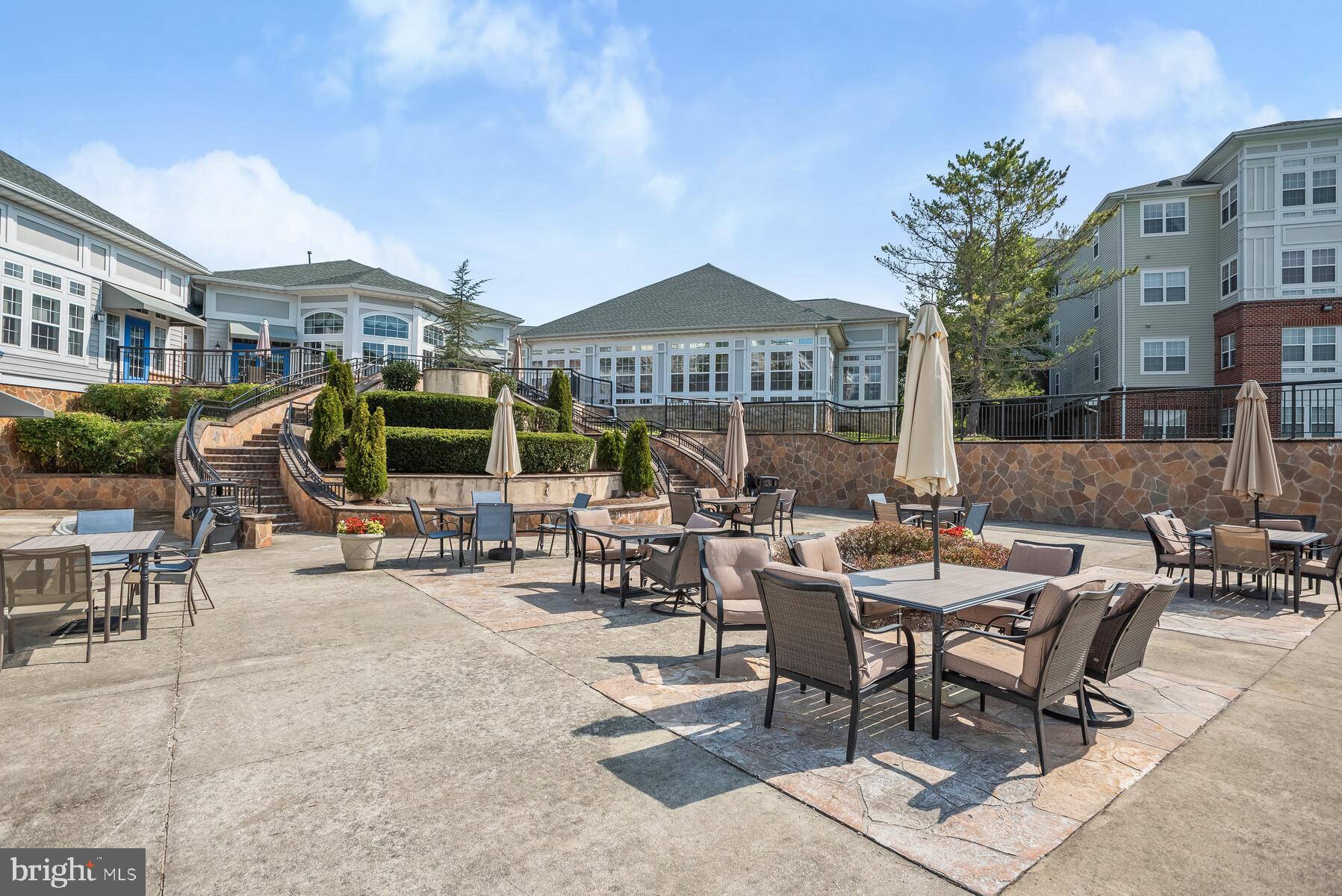 CAMERON GROVE - Residential