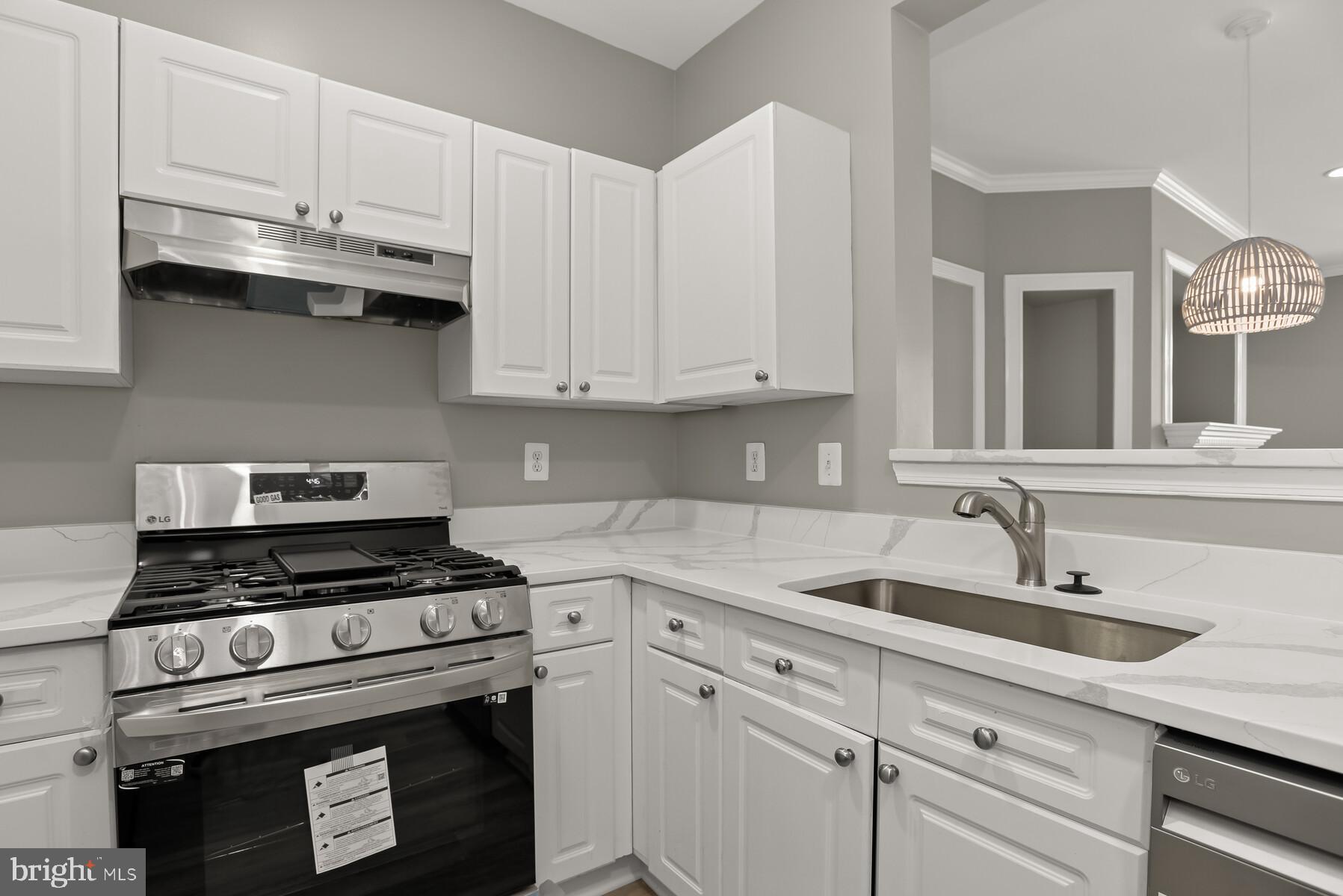 CAMERON GROVE - Residential