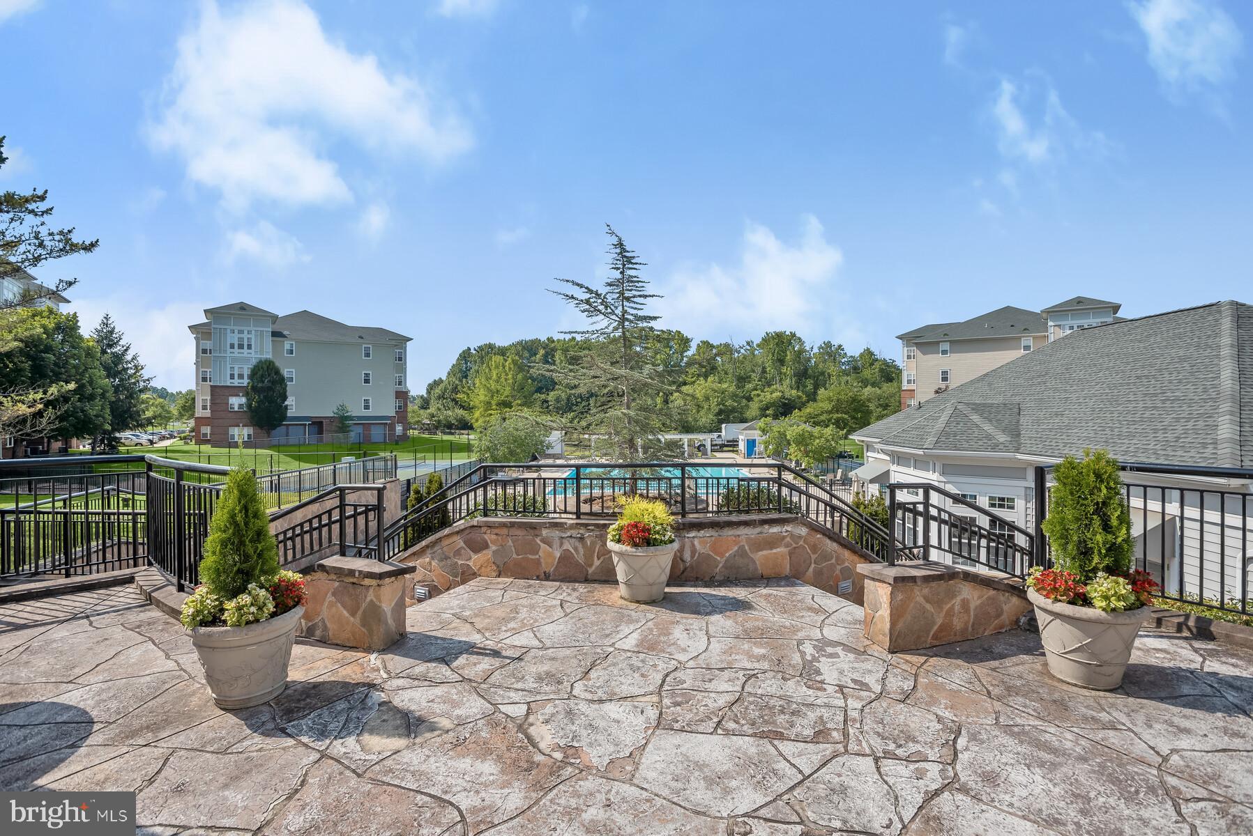 CAMERON GROVE - Residential