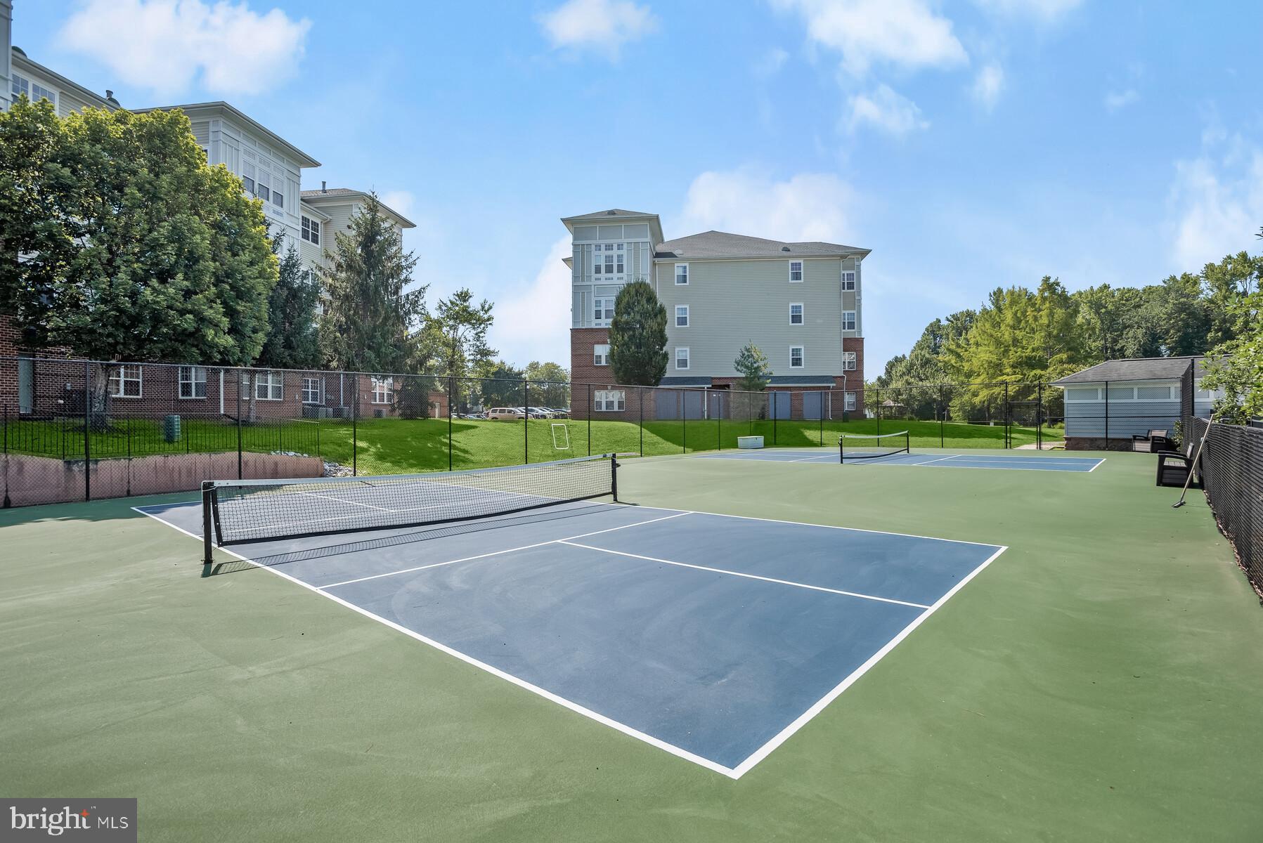 CAMERON GROVE - Residential