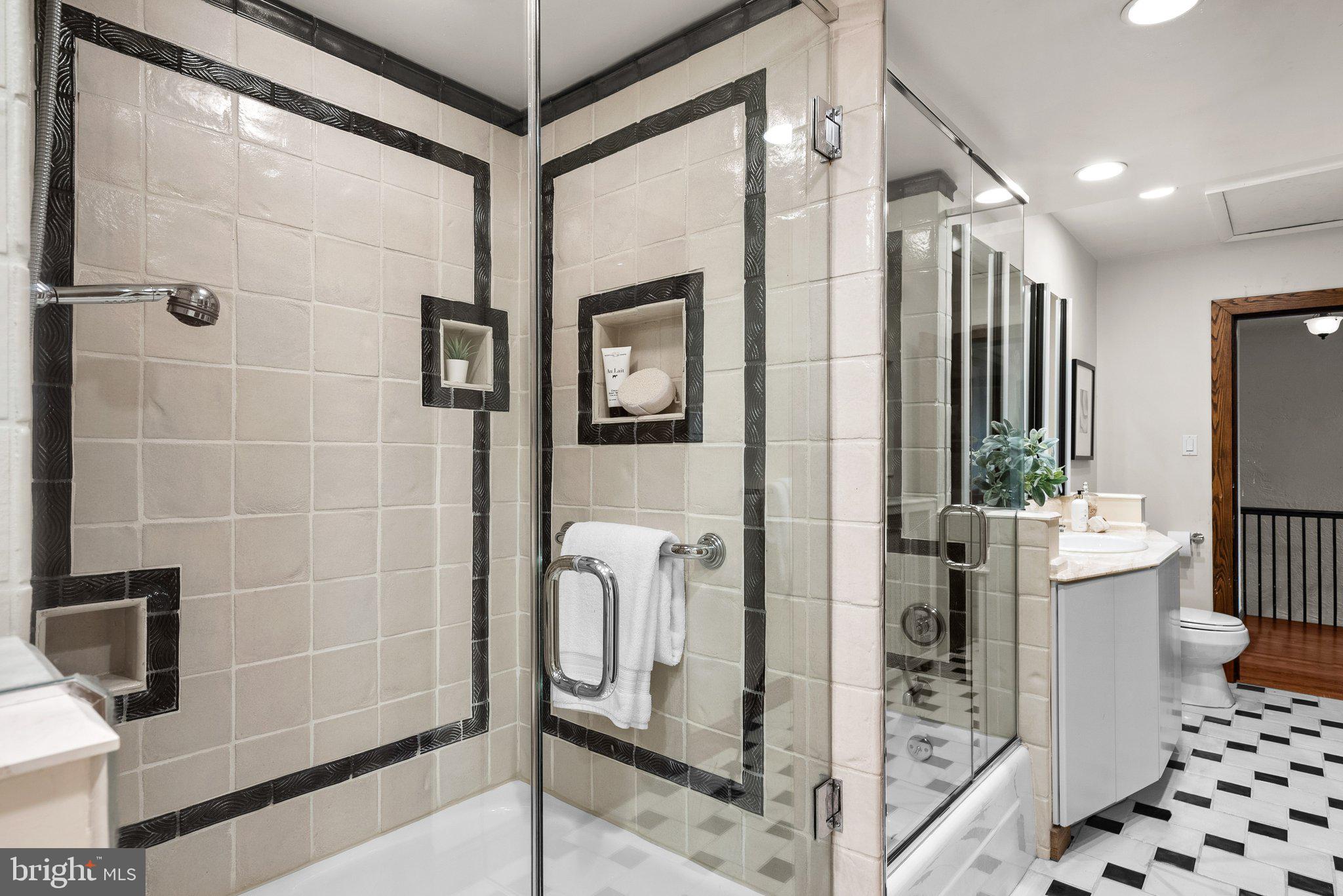 WOODSIDE PARK - Residential