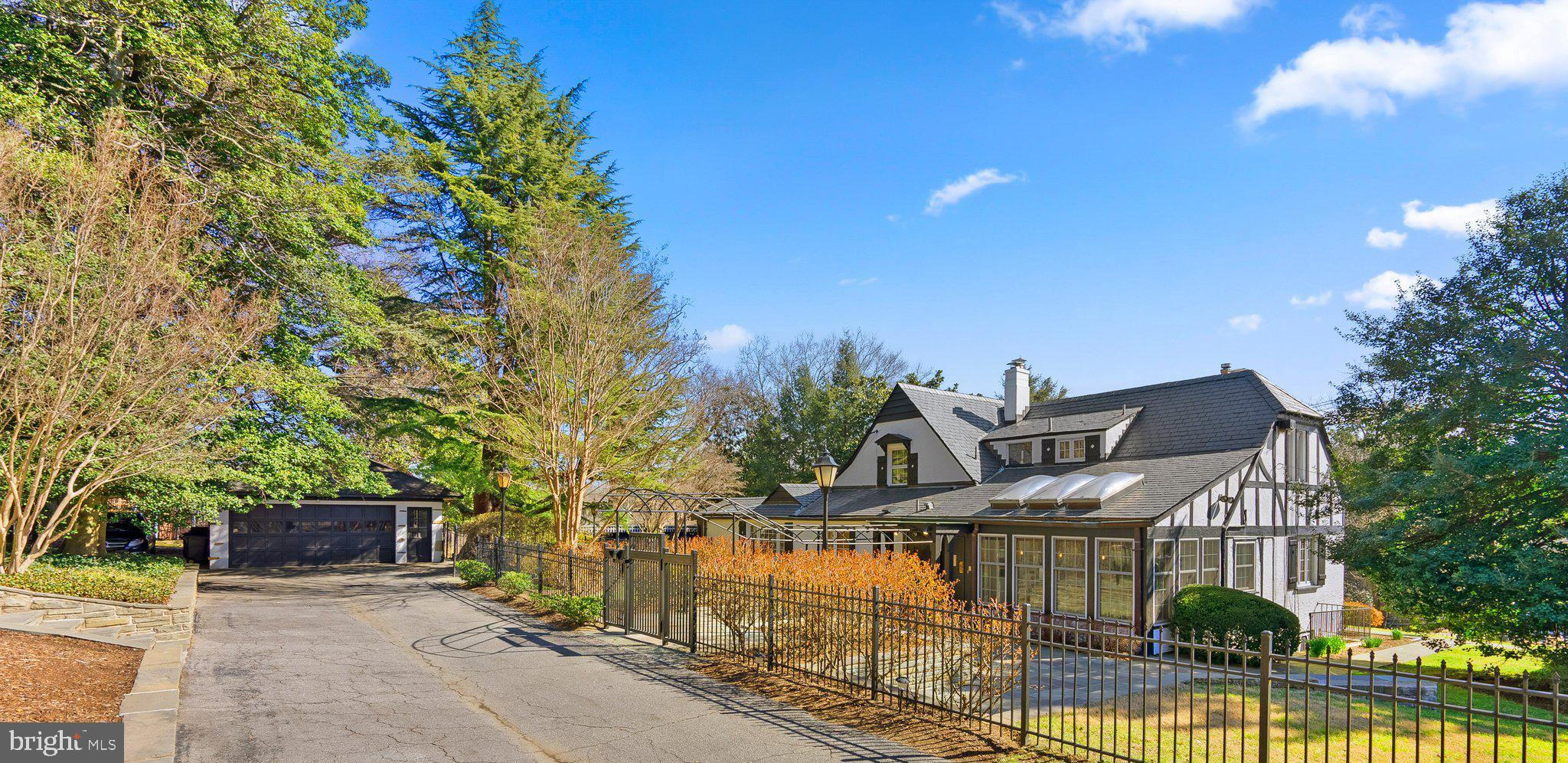 WOODSIDE PARK - Residential