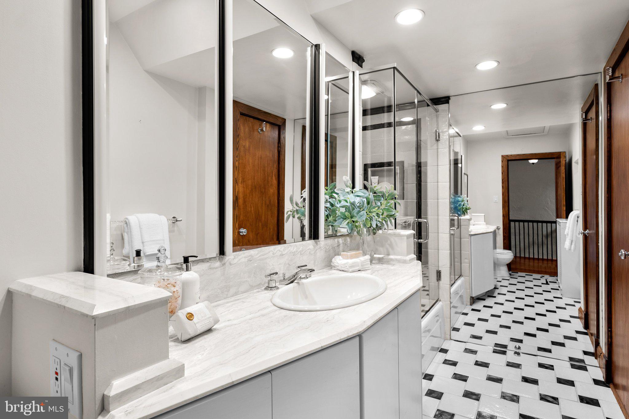 WOODSIDE PARK - Residential