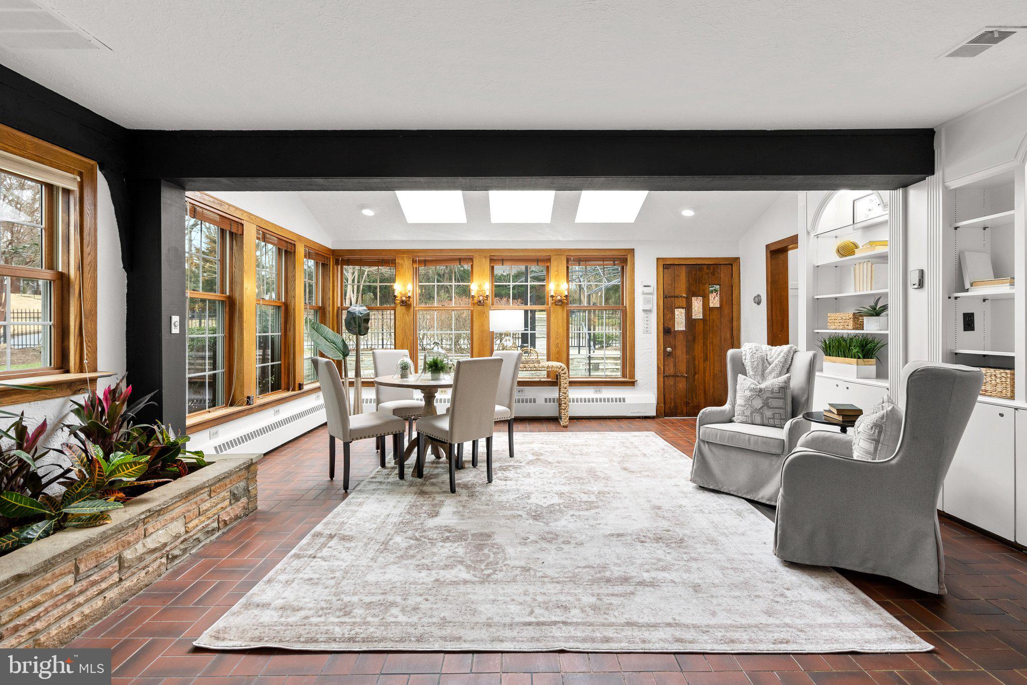 WOODSIDE PARK - Residential