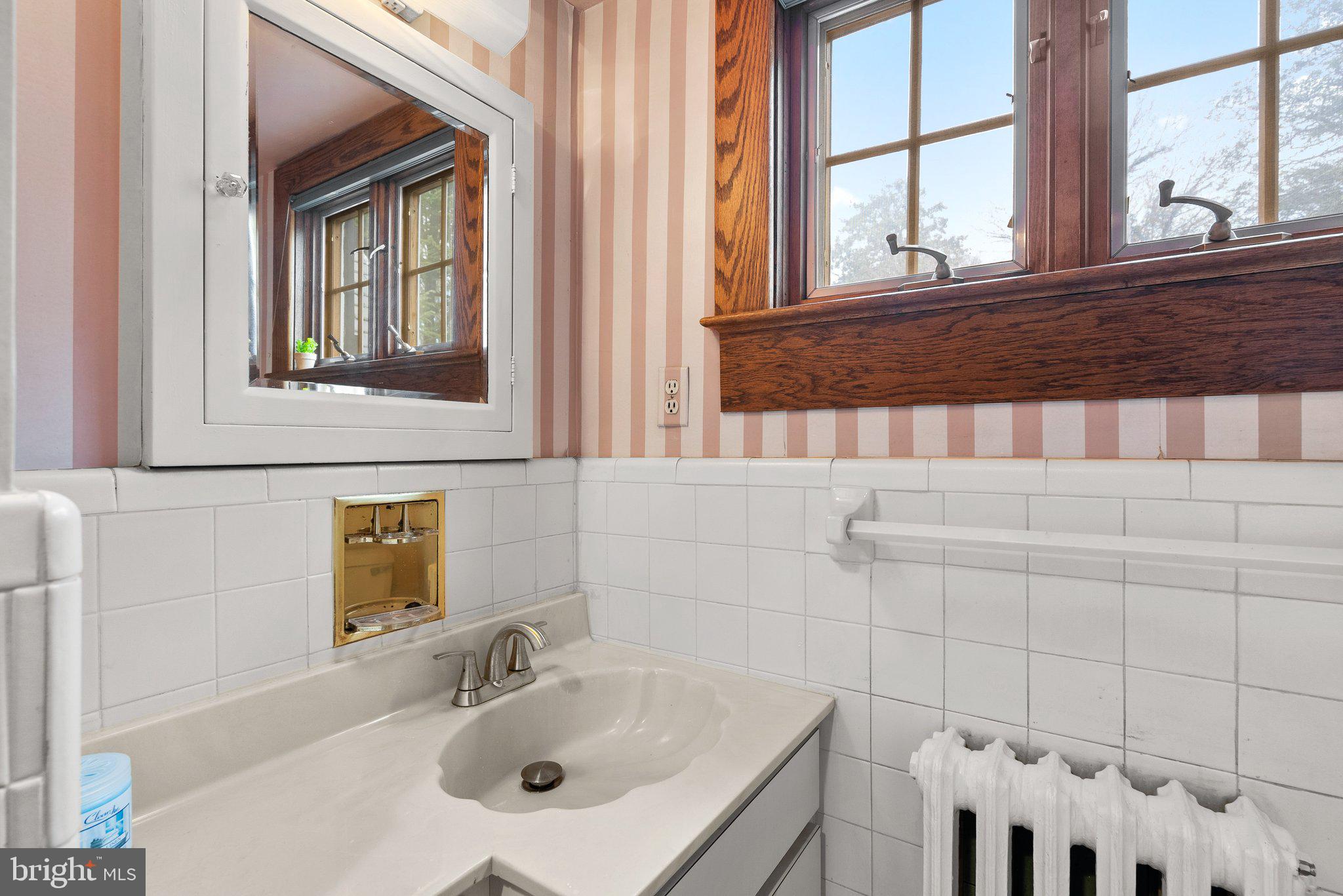 WOODSIDE PARK - Residential