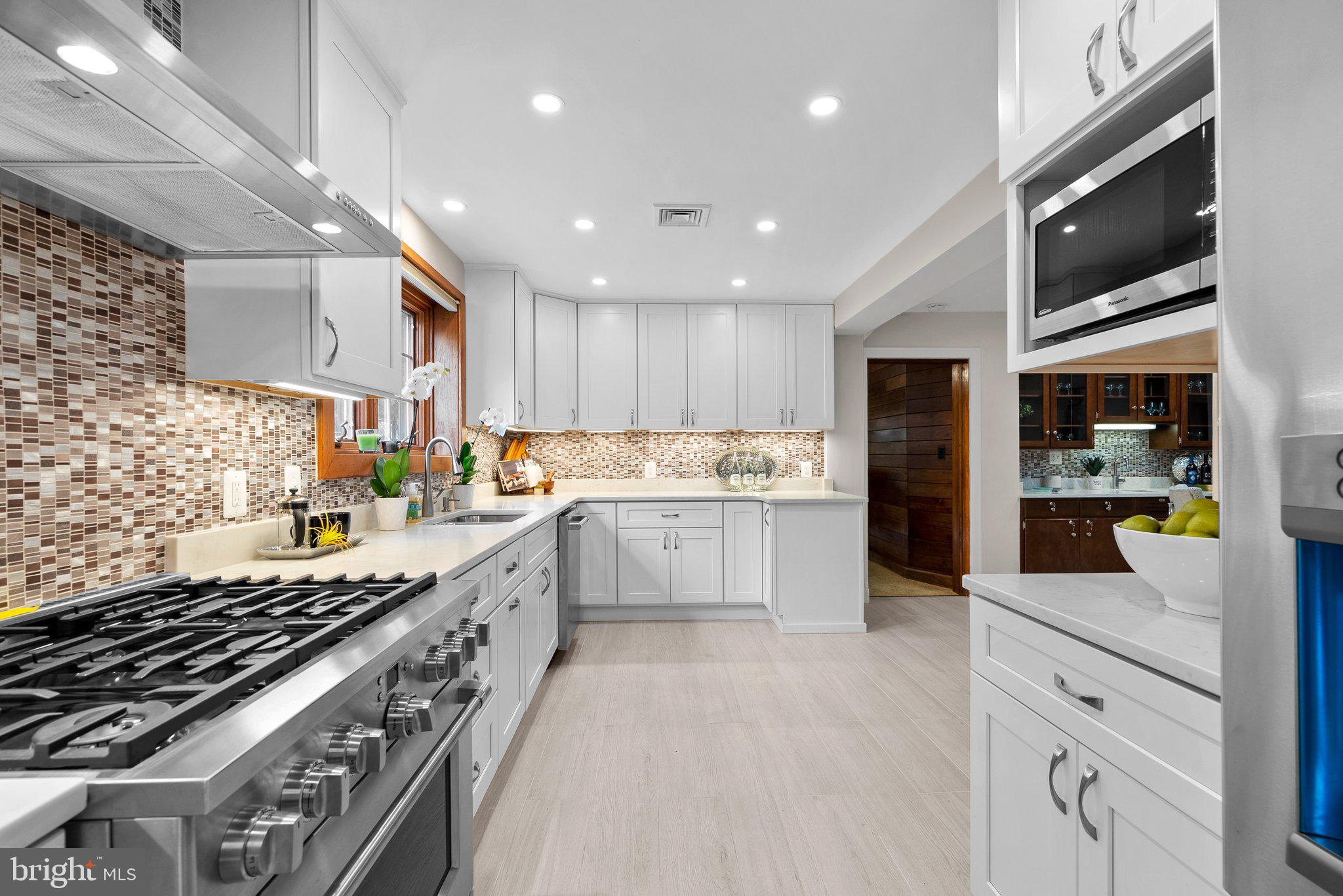 WOODSIDE PARK - Residential