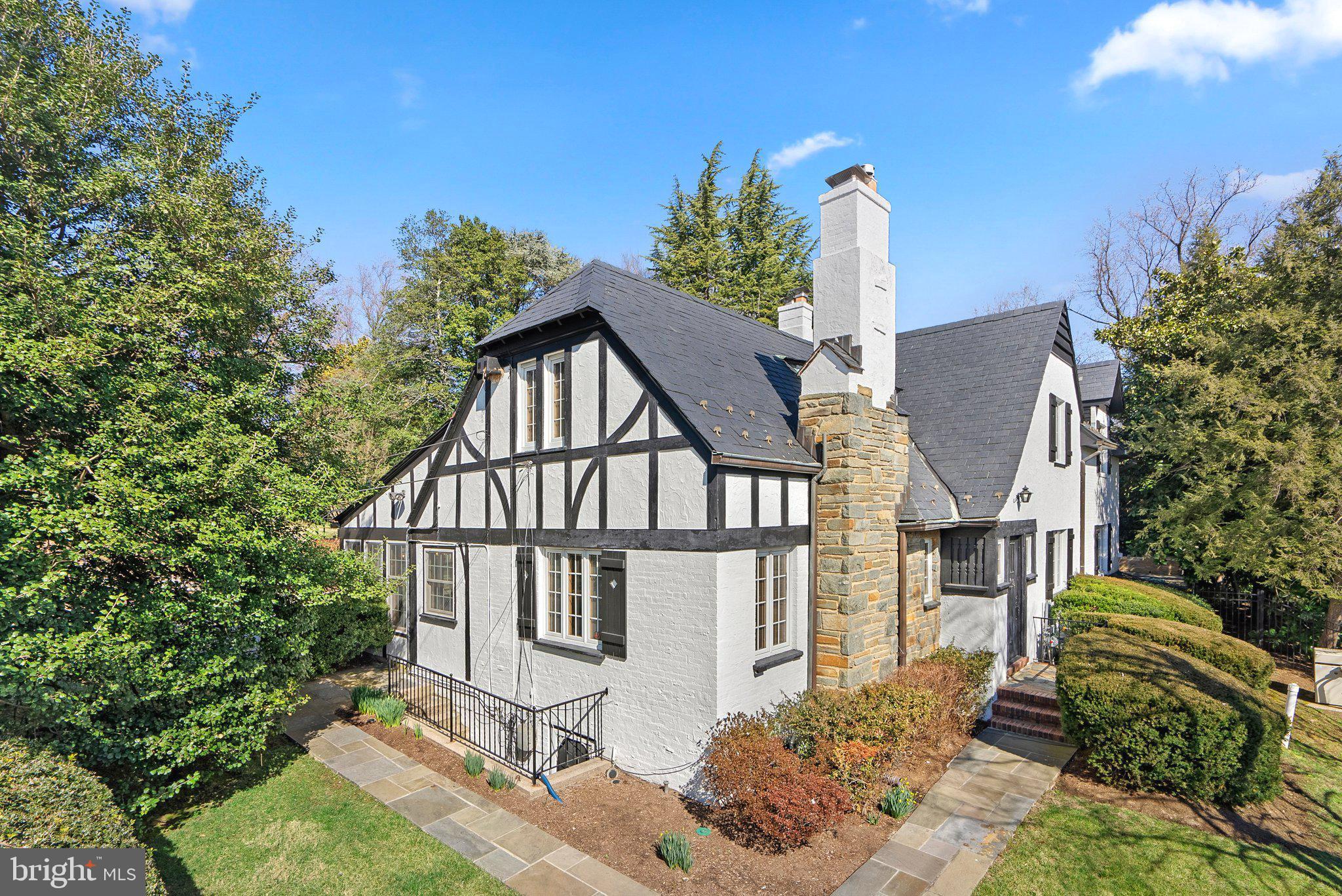 WOODSIDE PARK - Residential