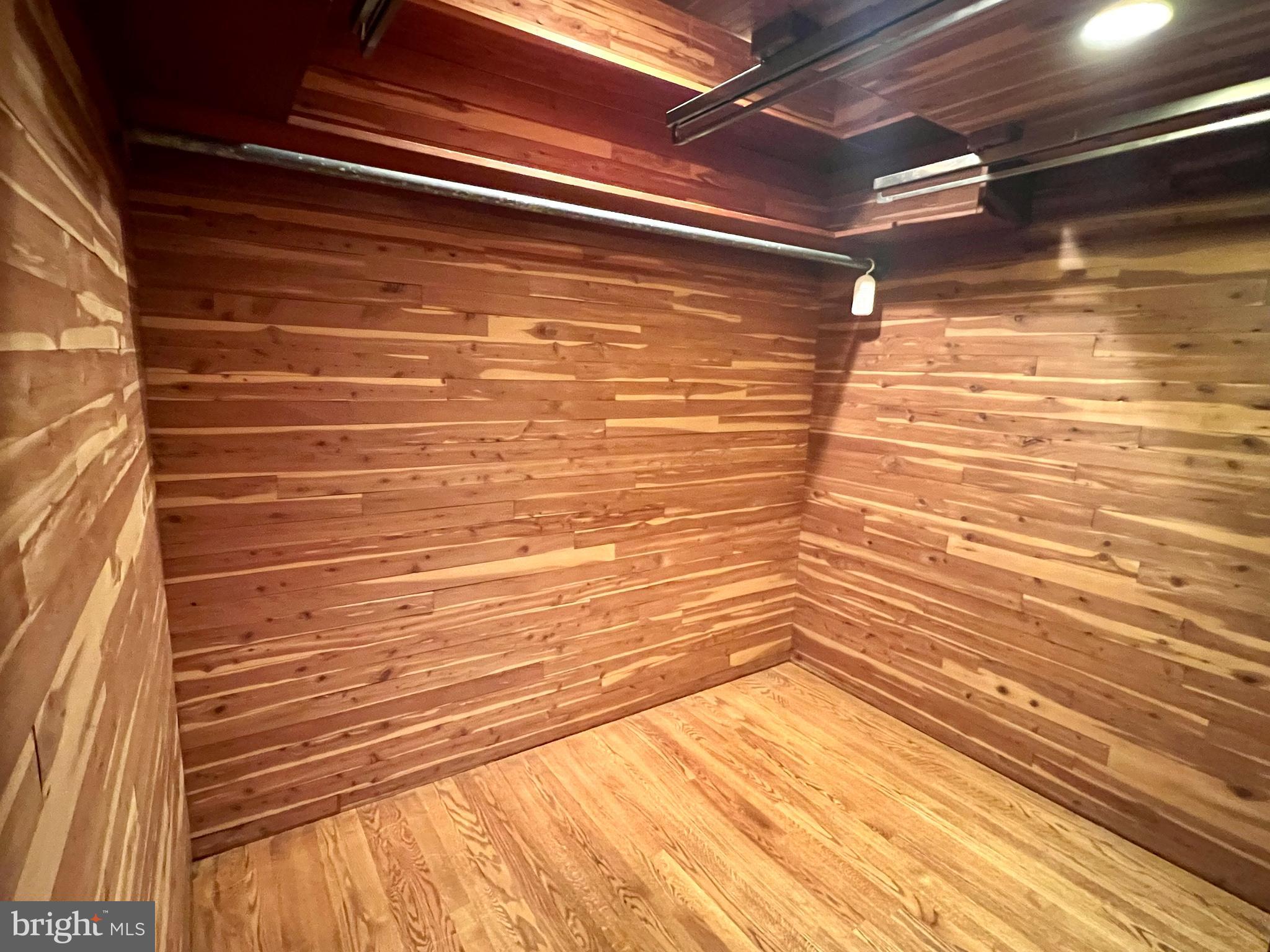 WOODSIDE PARK - Residential