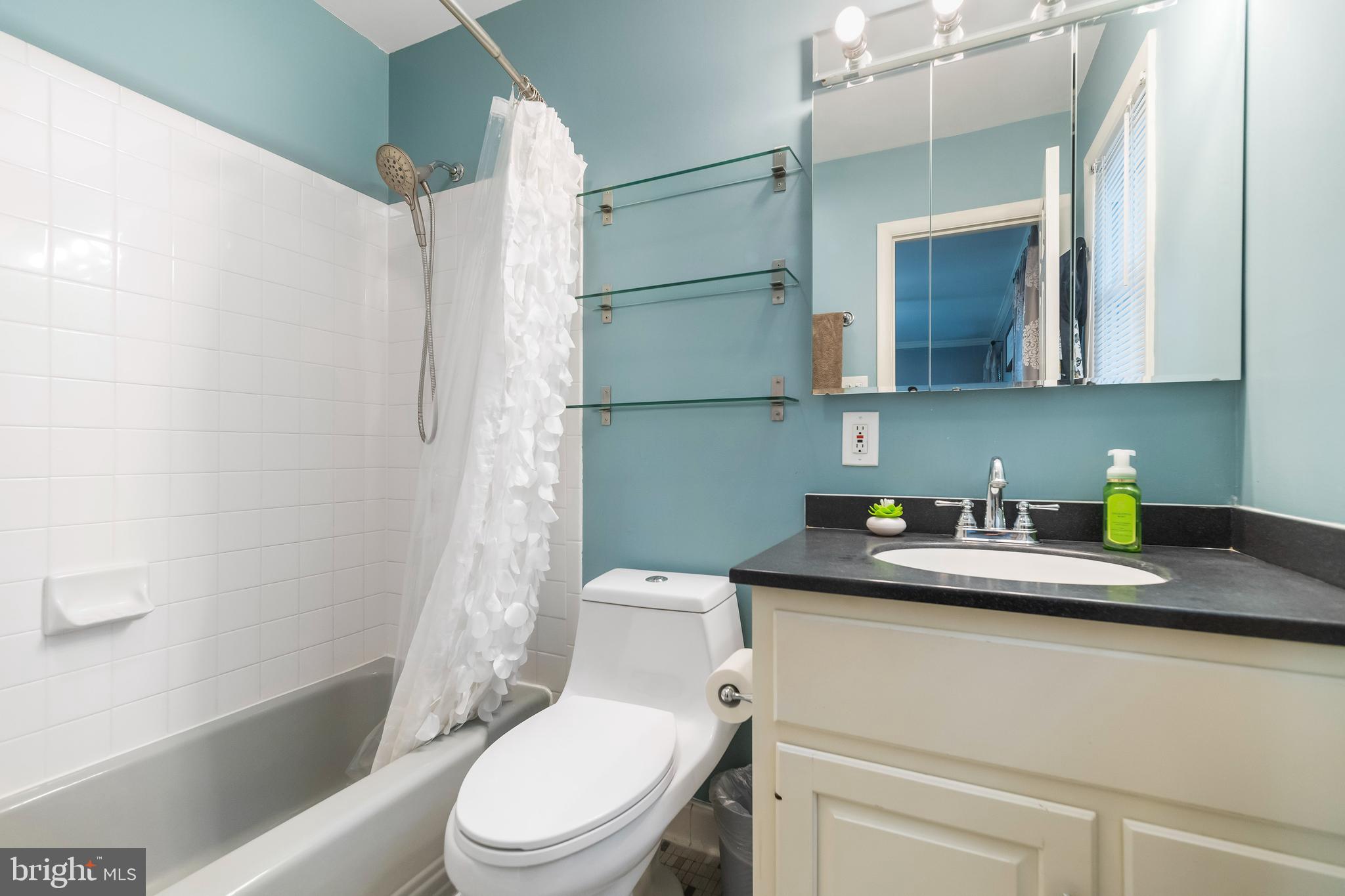 RIVERSIDE ESTATES - Residential